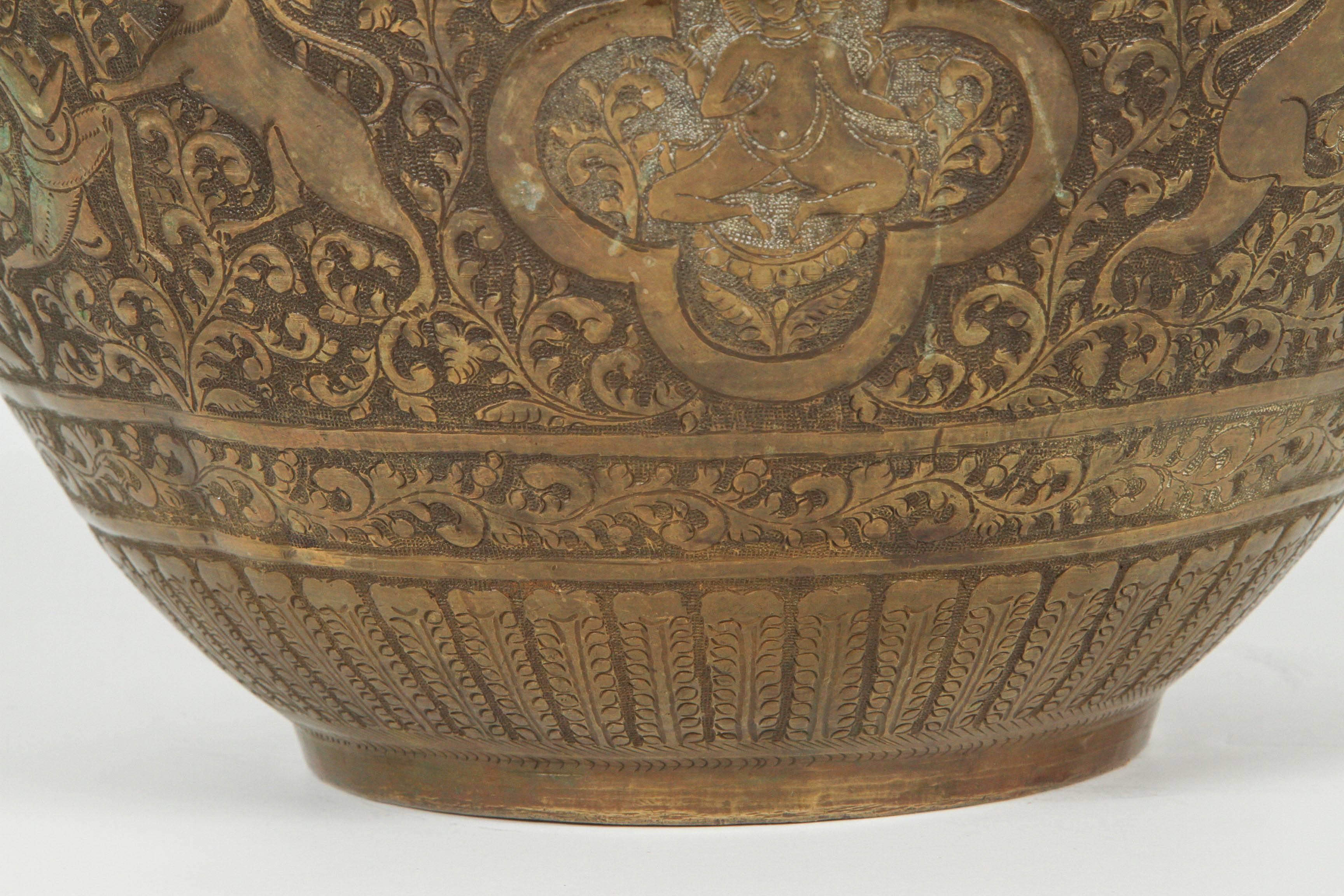 Bronzed Anglo-Indian Mughal Bronze Cache Pot