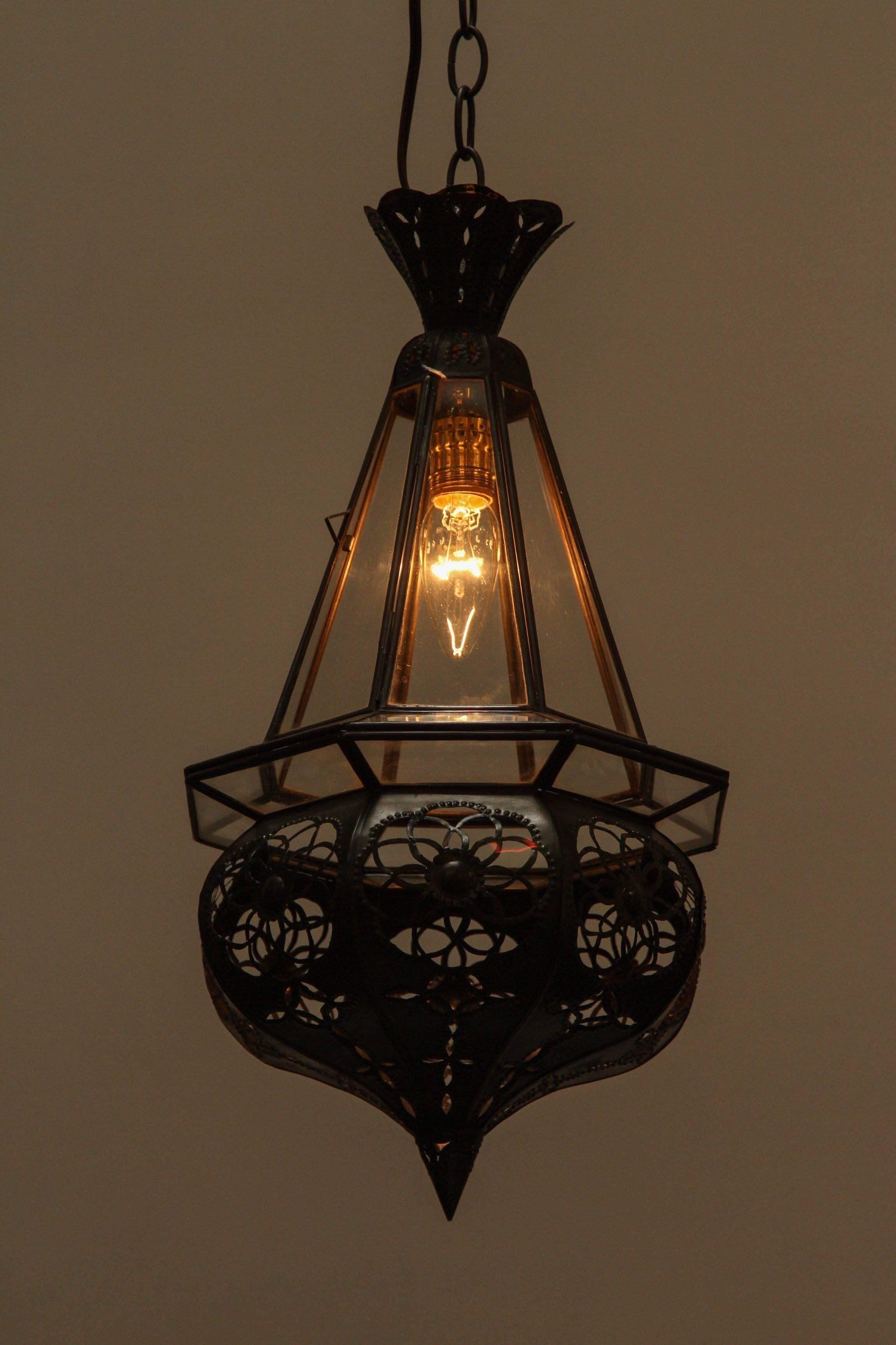 Metal Moroccan Clear Glass Pendant