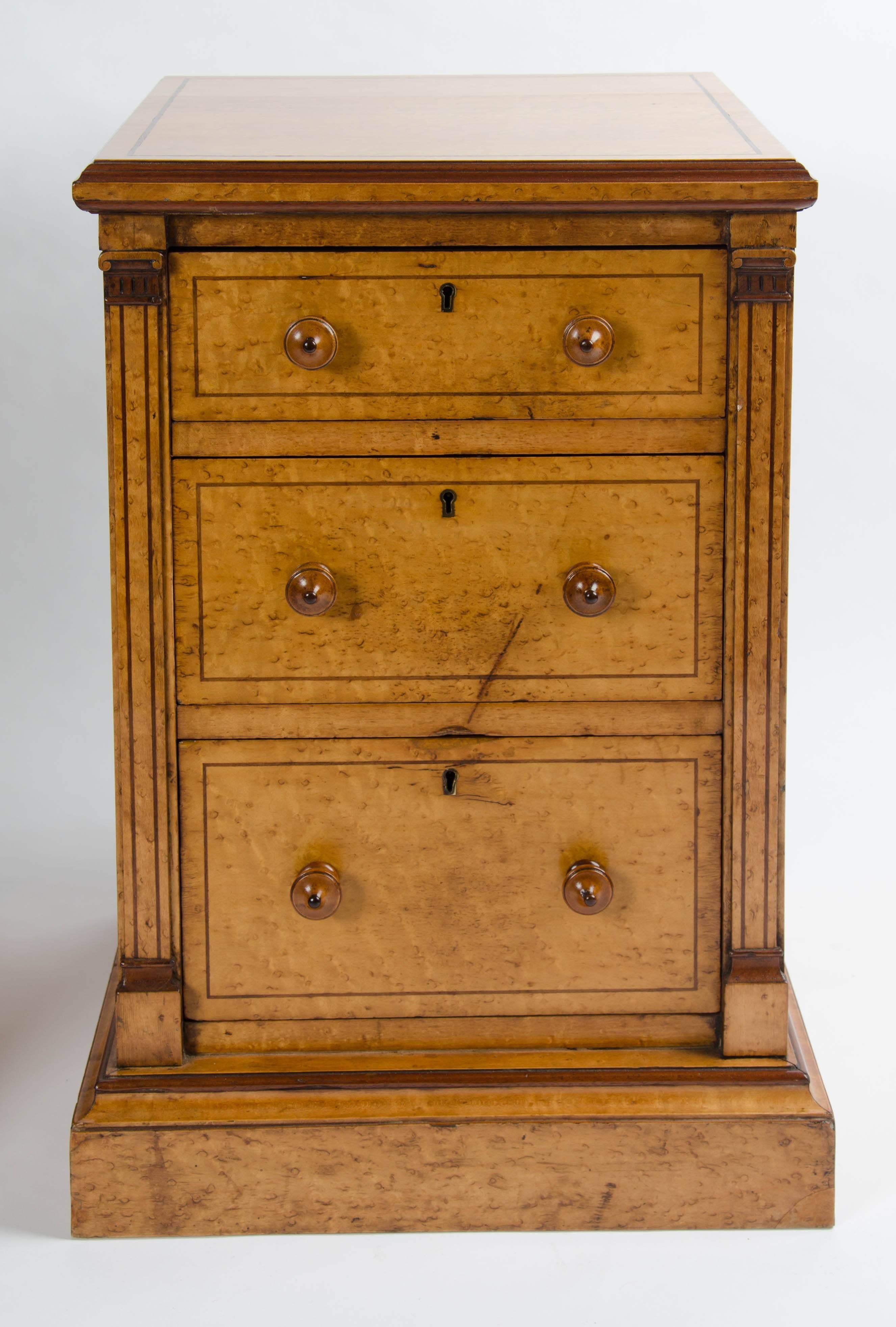 Pair of 19th Century Bird's-Eye Maple Bedside Chests 1