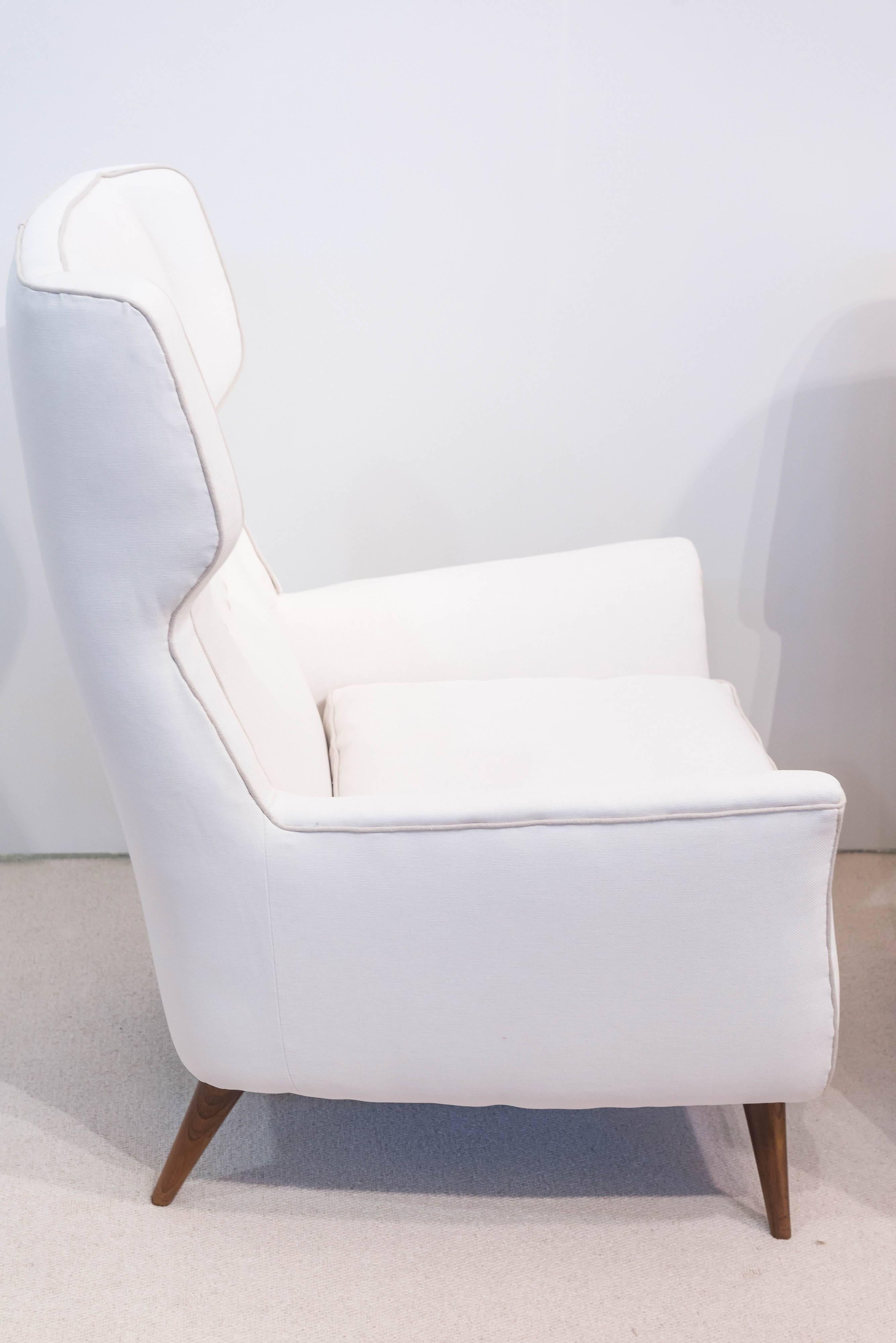 Walnut Pair of Gio Ponti Style Lounge Chairs