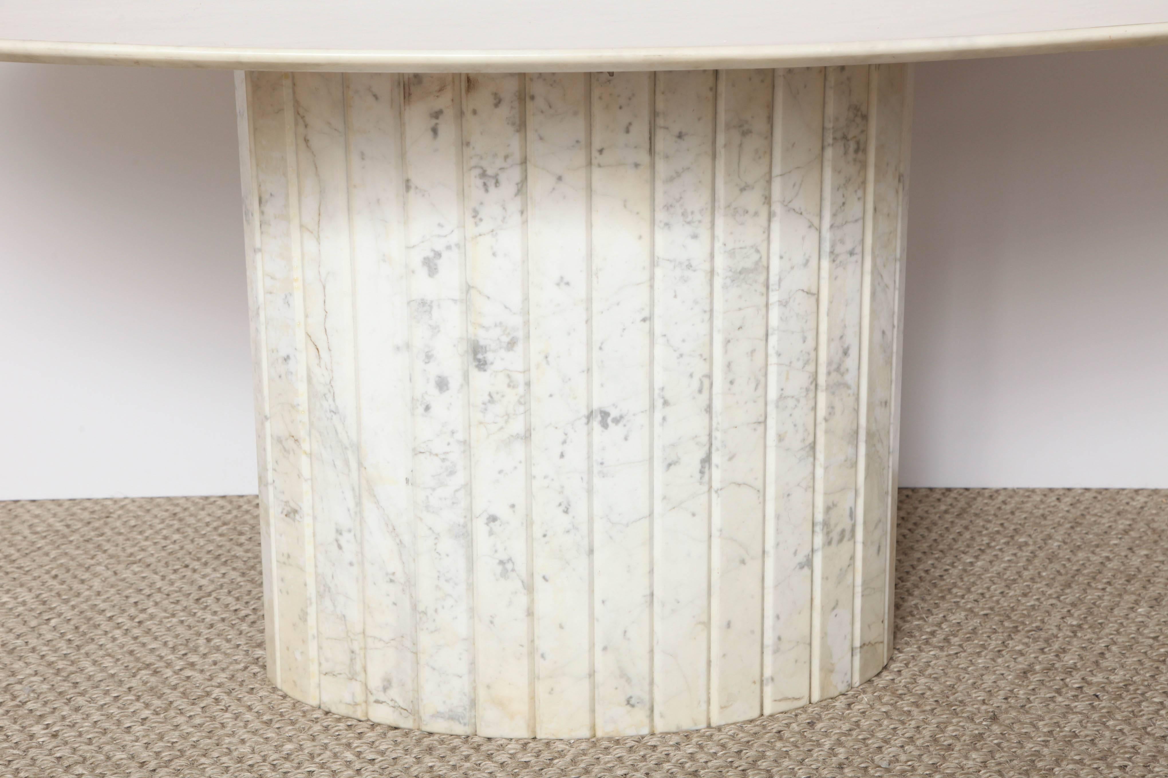 Oval Marble Dining Table In Good Condition In New York, NY