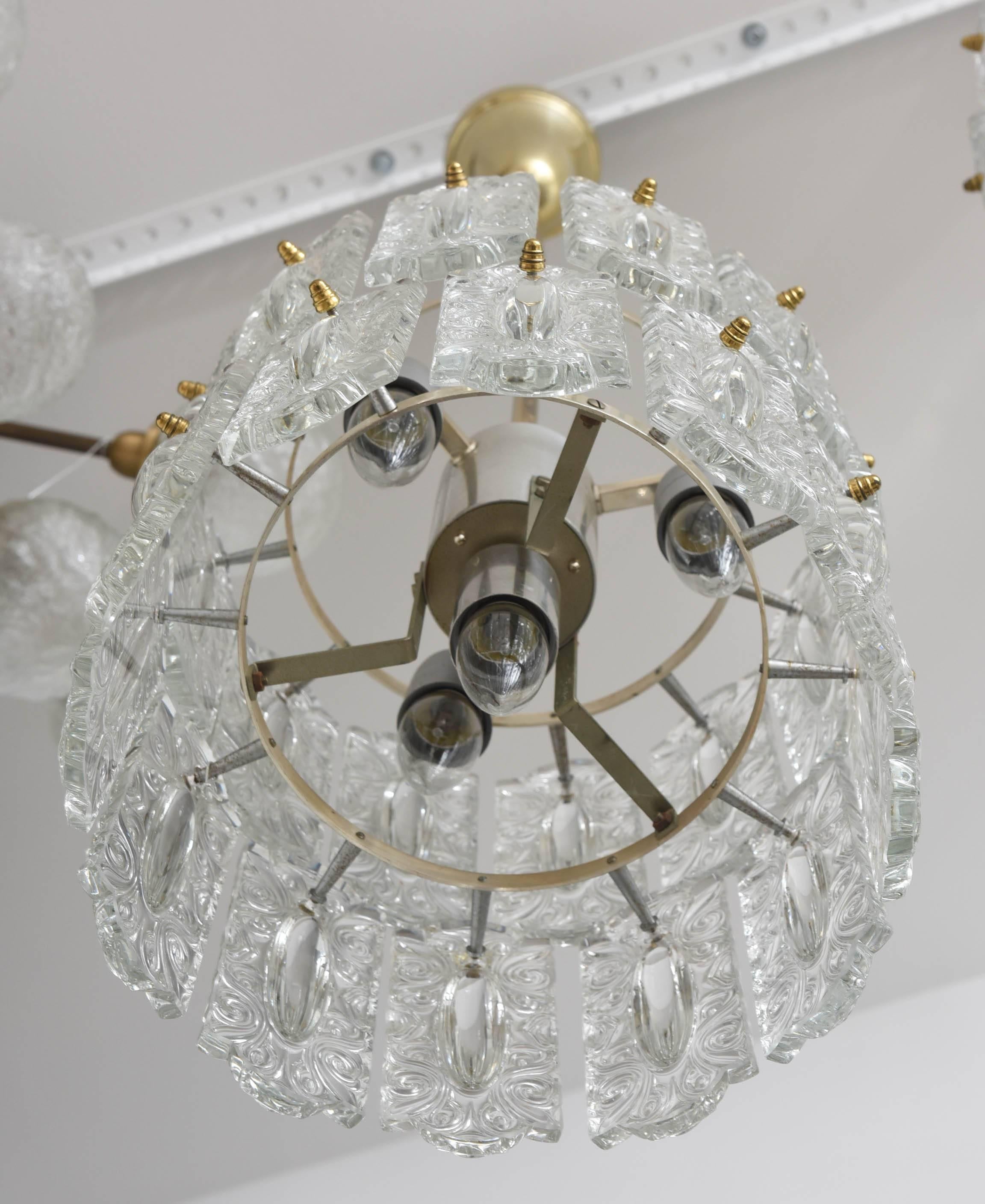 Hollywood Regency Polished Brass and Glass Chandelier, Germany, circa 1960s 2