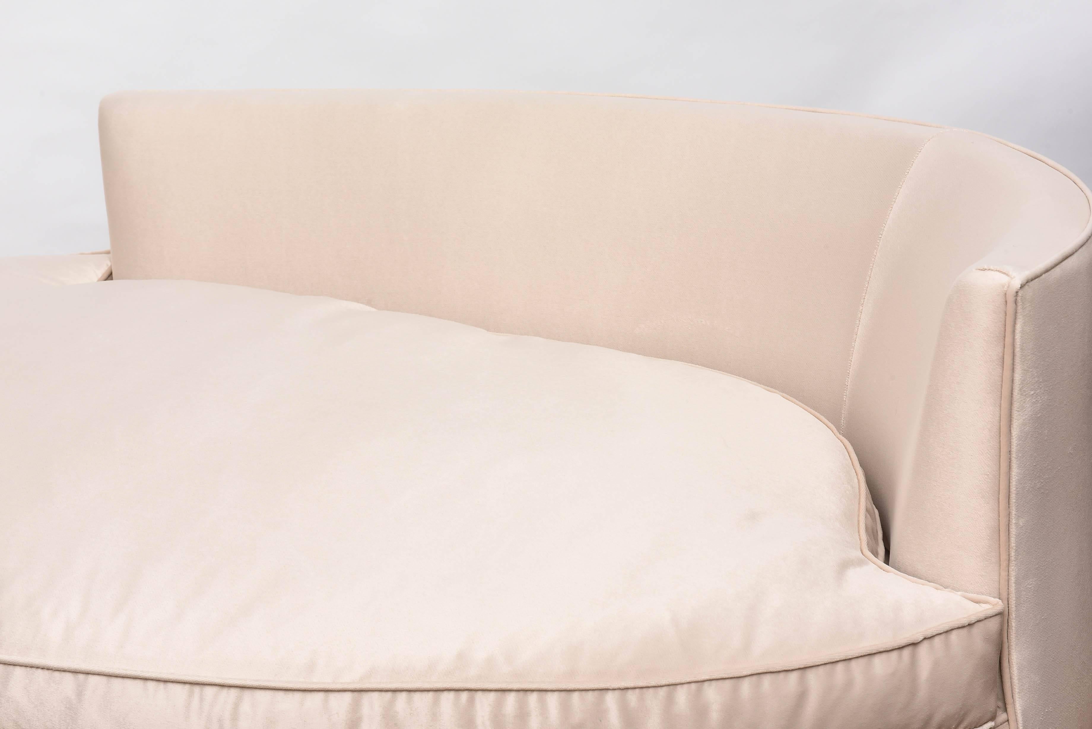 American Oval Shaped Recamier Chaise