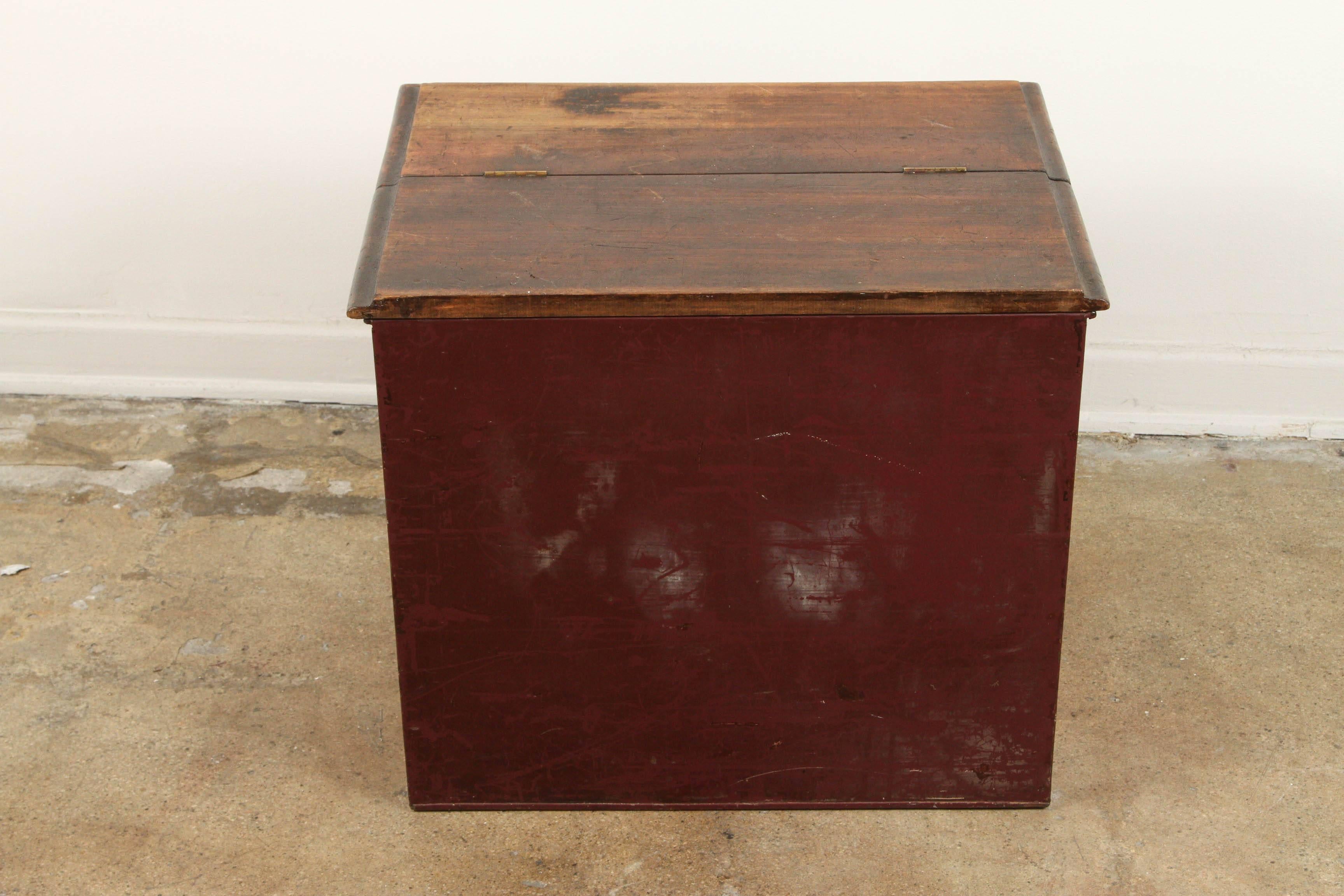 Late 19th Century English Tin and Wood Storage Box  2