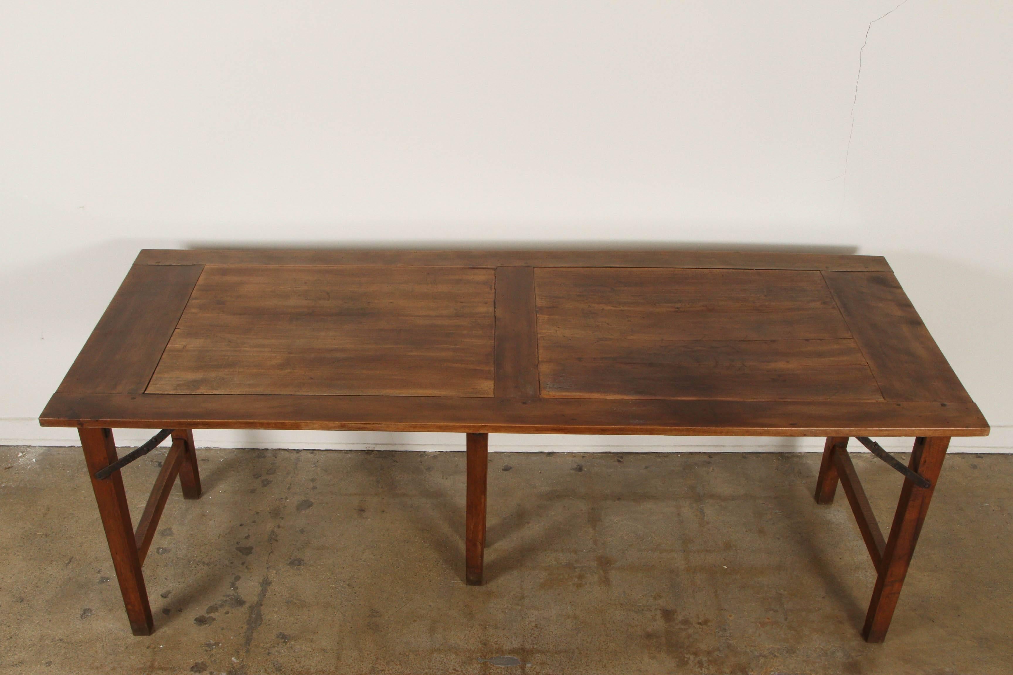 Late 19th Century French Walnut Table with Folding Legs For Sale 4