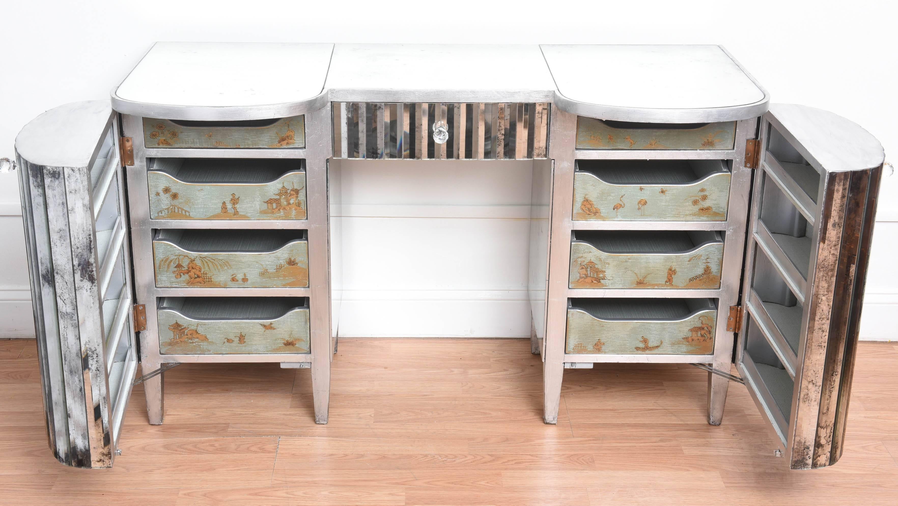1940s Italian Mirror Dressing Table In Excellent Condition In West Palm Beach, FL