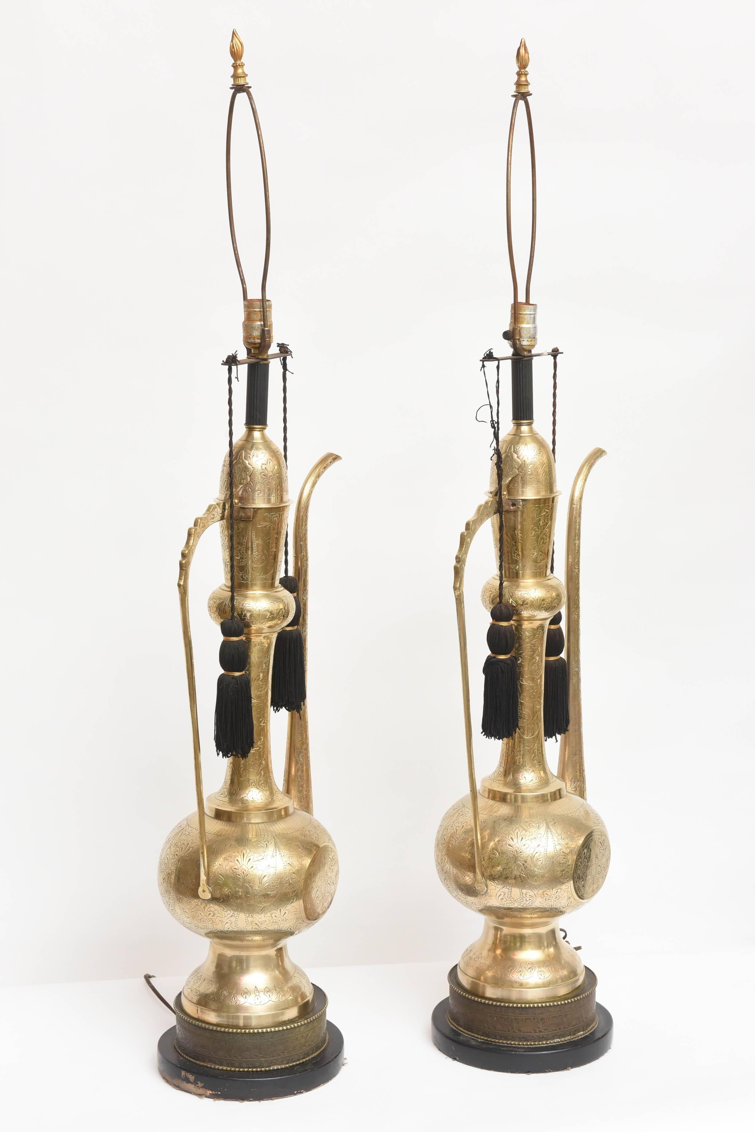 Pair of Amazing Large Brass 'Aladdin' Tea Pitcher Lamps In Good Condition For Sale In West Palm Beach, FL