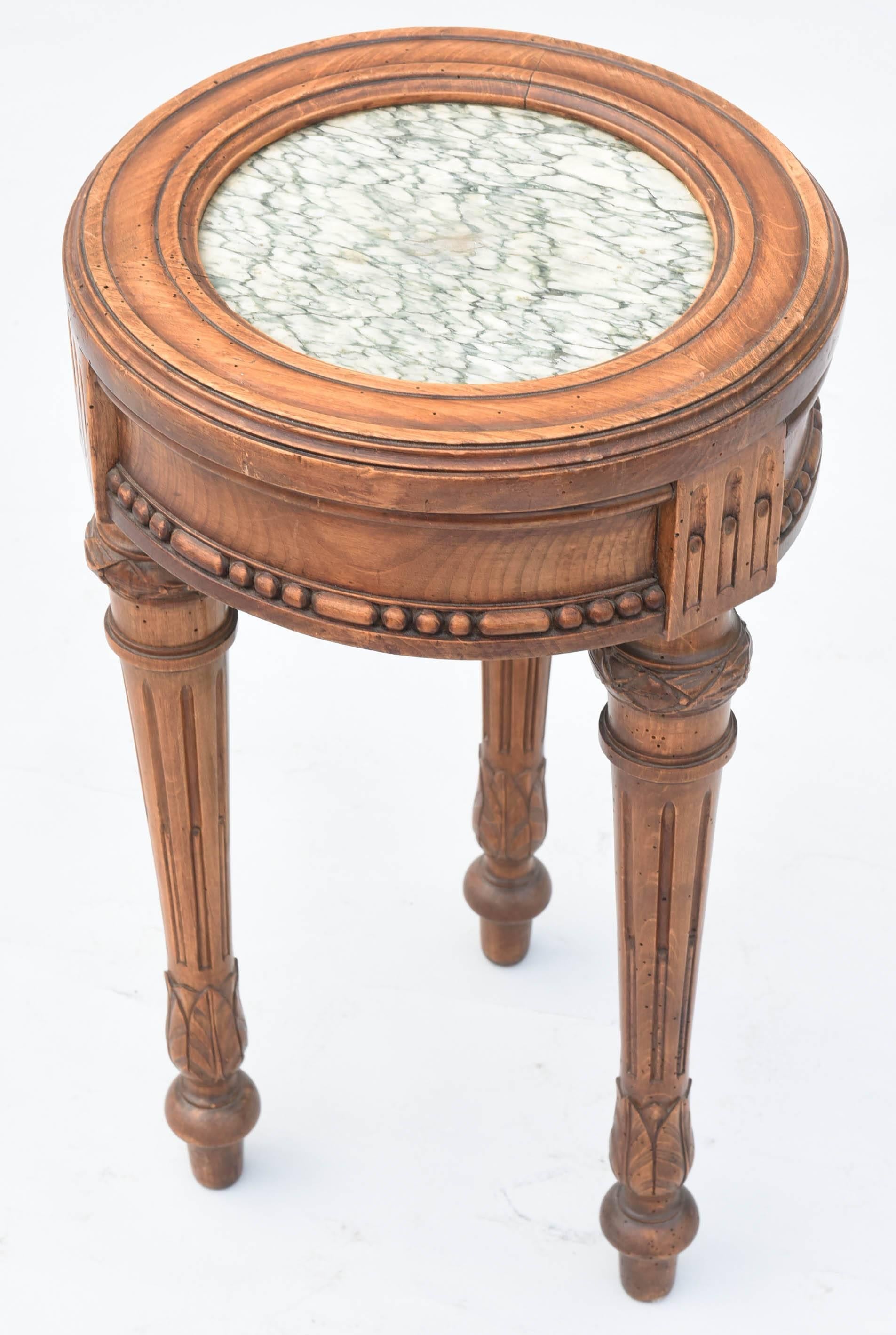 Well-carved Walnut 19th Century Accent Table with Marble Top 4