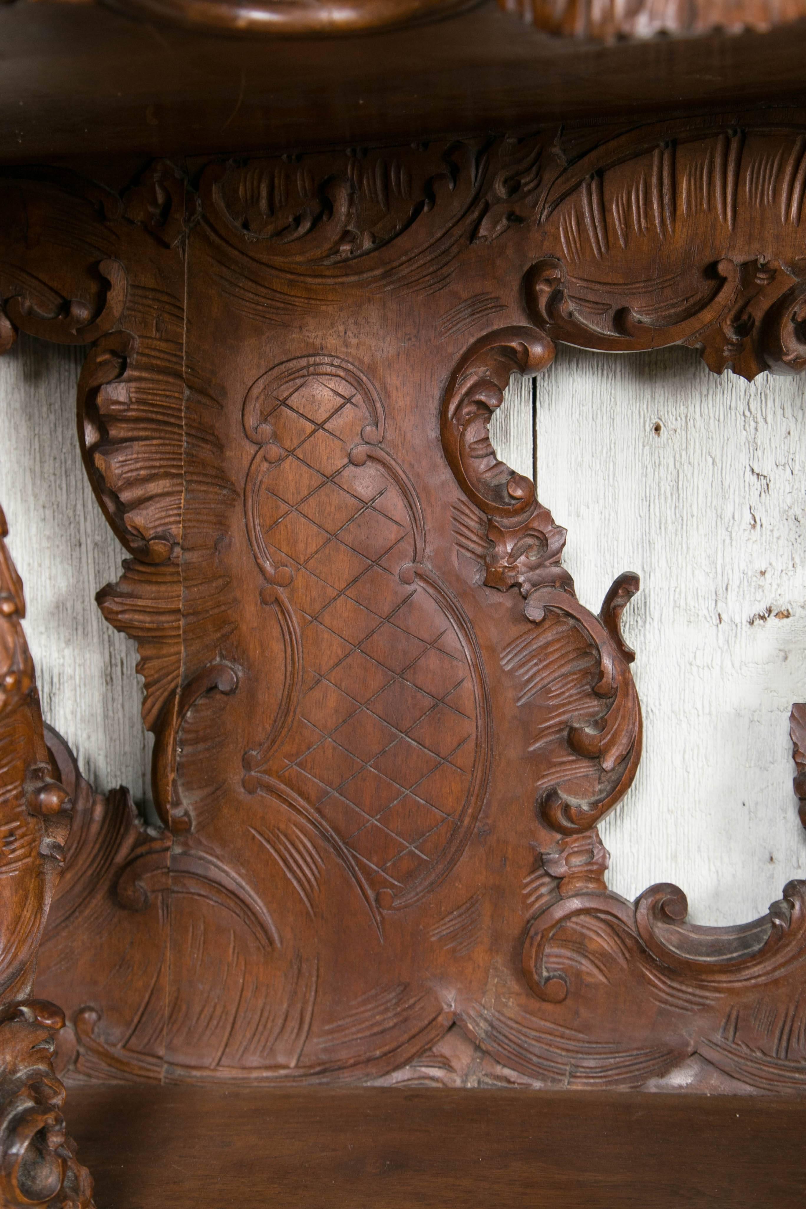 Carved Walnut Three-Shelf Italian Rococo Wall Bracket In Good Condition For Sale In Woodbury, CT