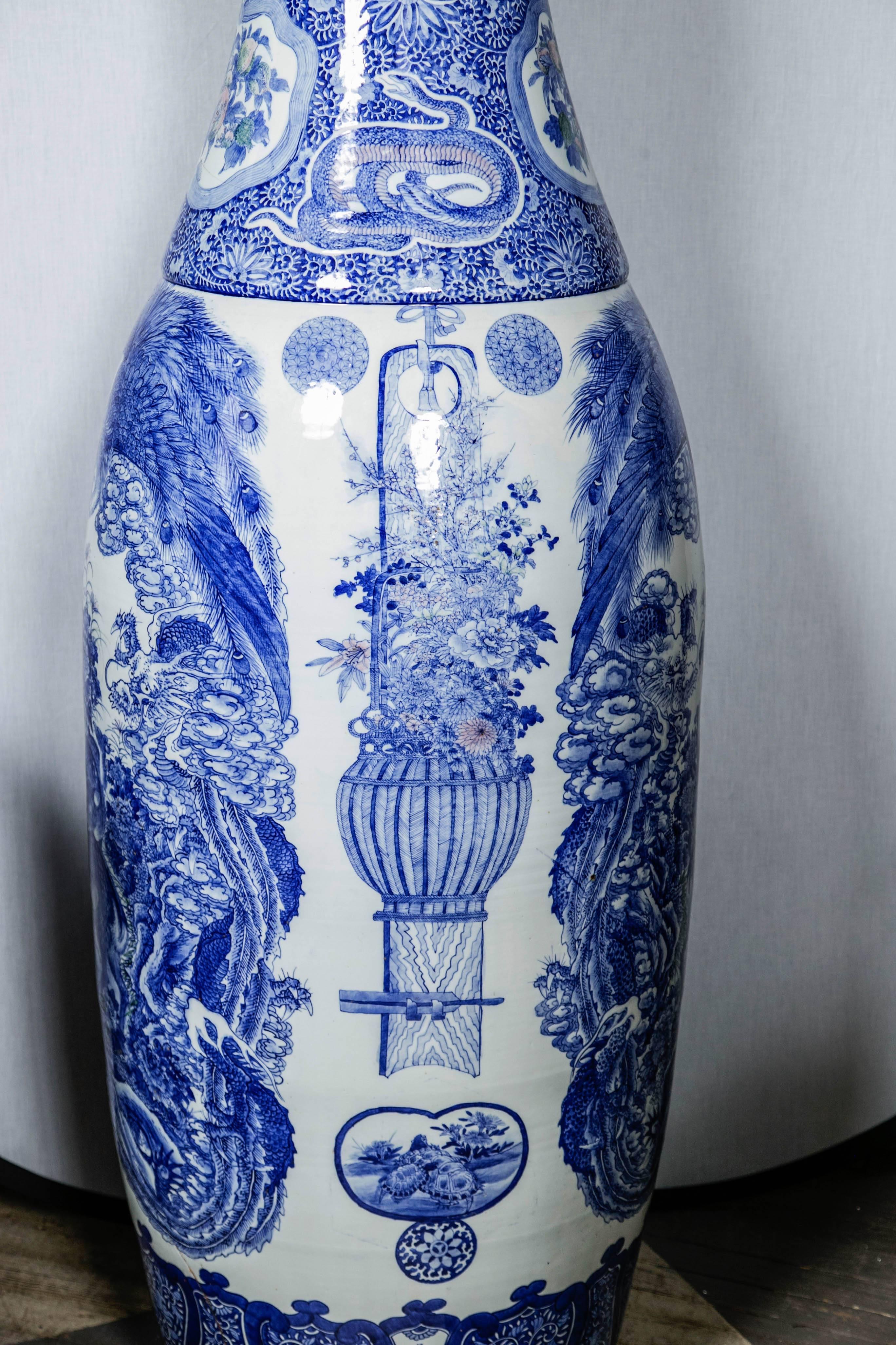 Japanese Blue and White Porcelain Palace Vase In Fair Condition For Sale In Woodbury, CT