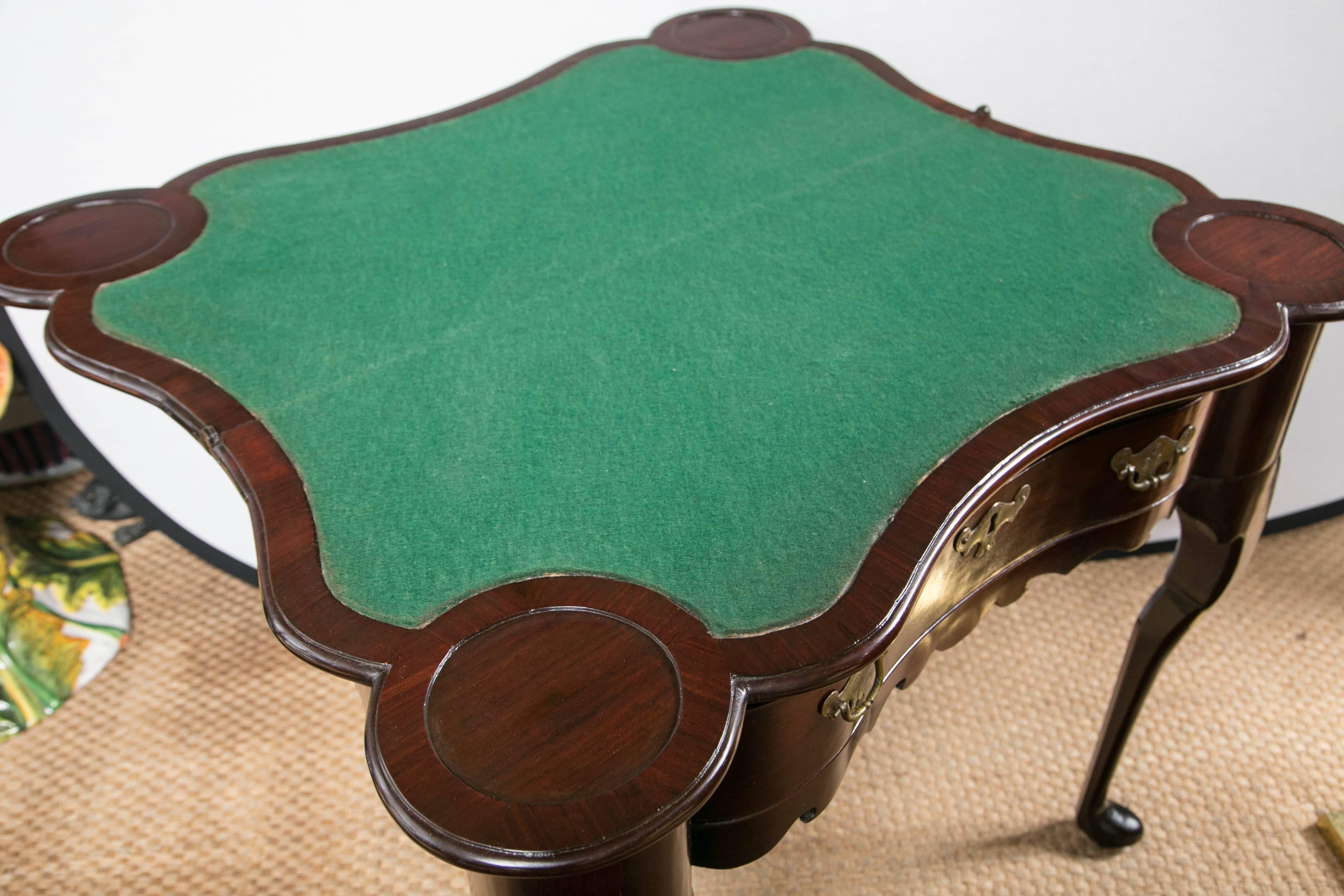 Hand-Crafted 18th Century Mahogany Flip-Top Game Table For Sale