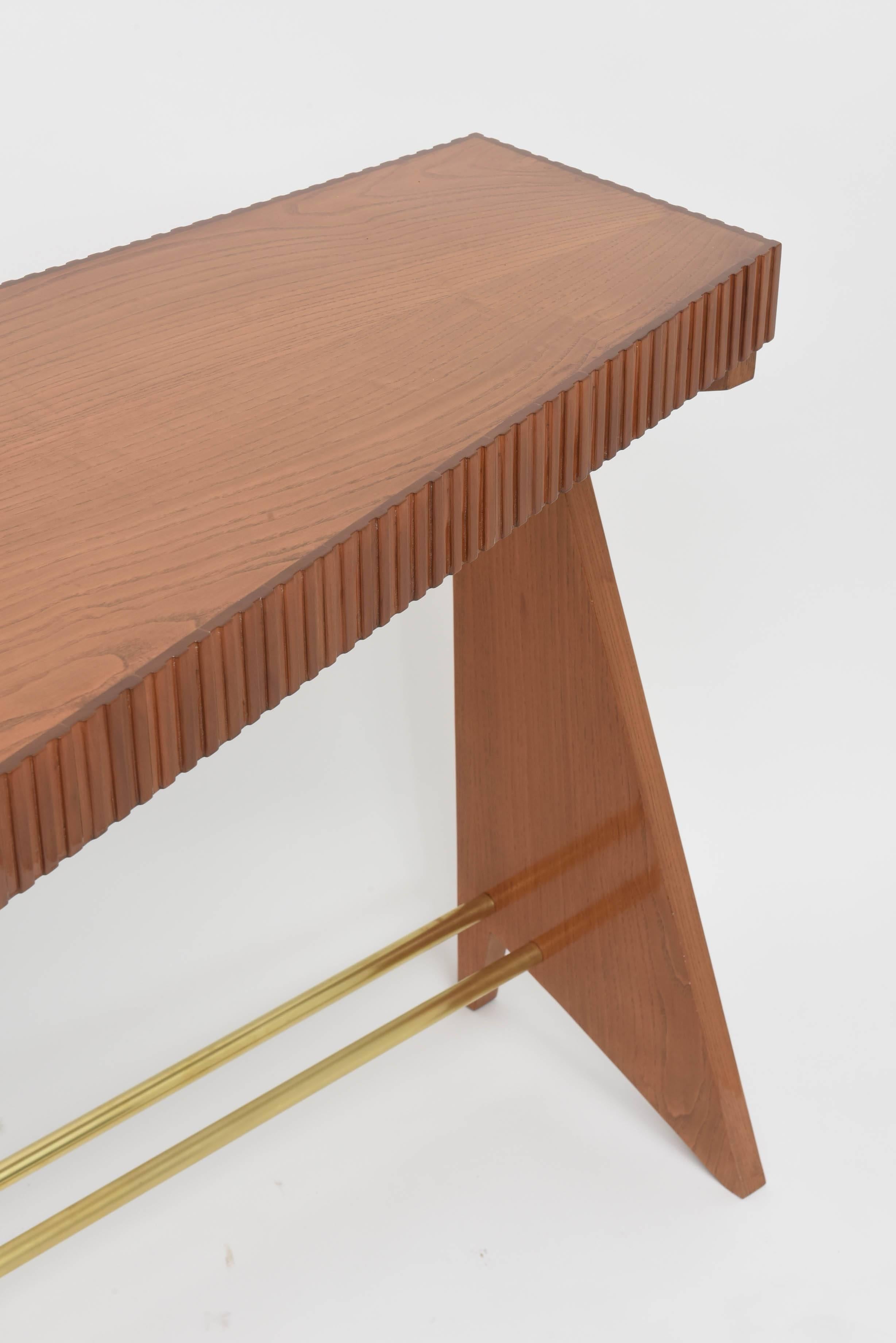 Mid-Century Modern Fine Italian Modern Walnut and Brass Console Table, Dassi For Sale