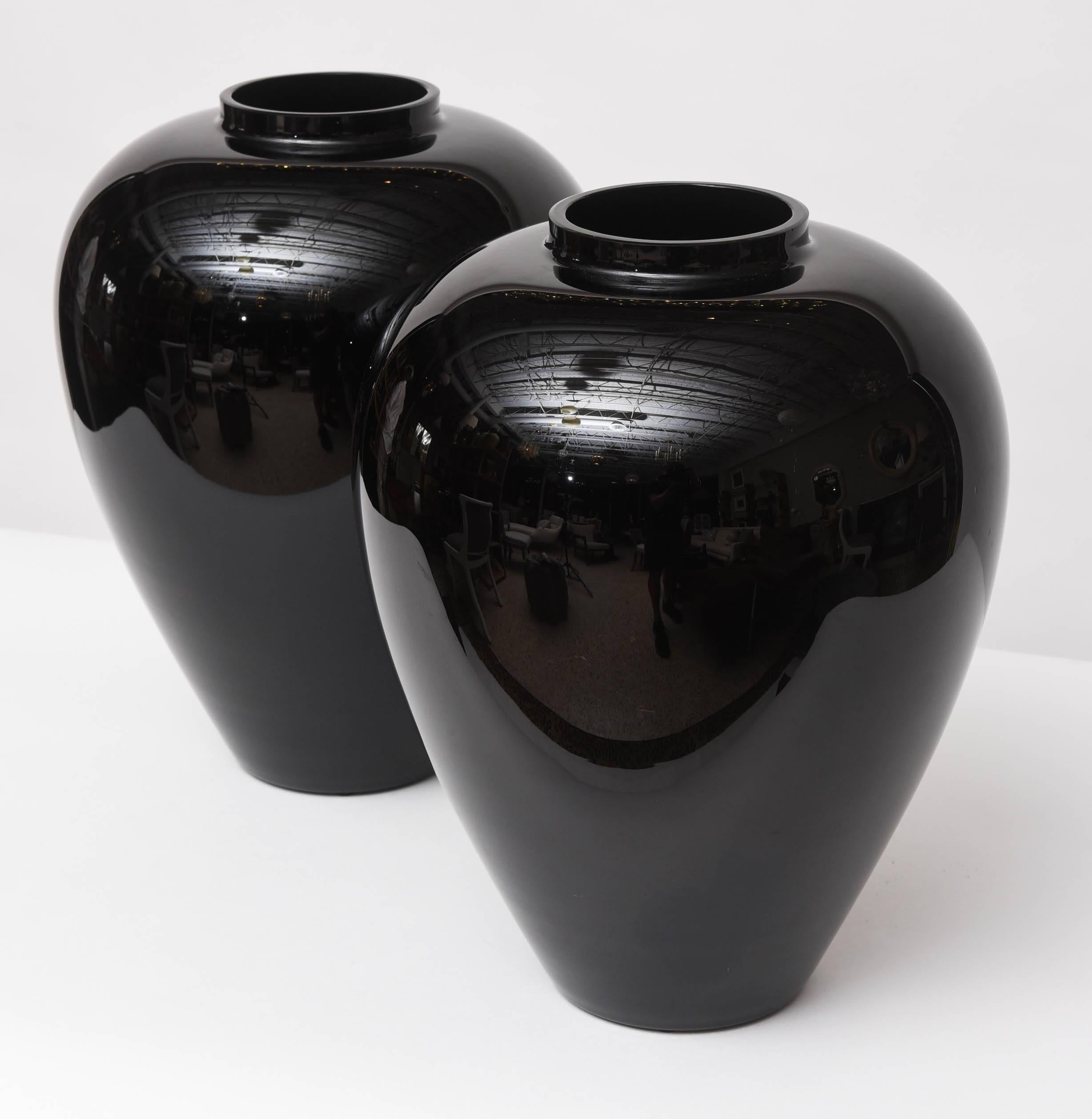 black vase large