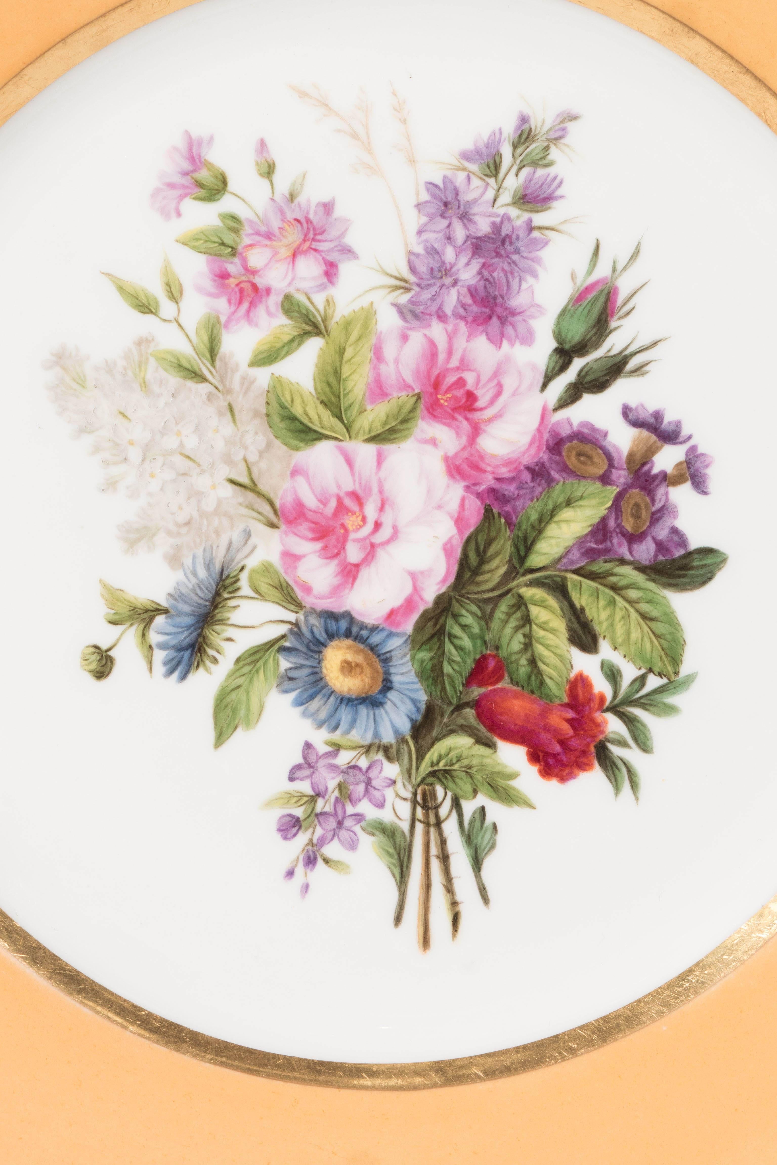 Pair Sèvres Dishes Hand-Painted with Bouquets of Flowers Made circa 1814-1824 In Excellent Condition In Katonah, NY
