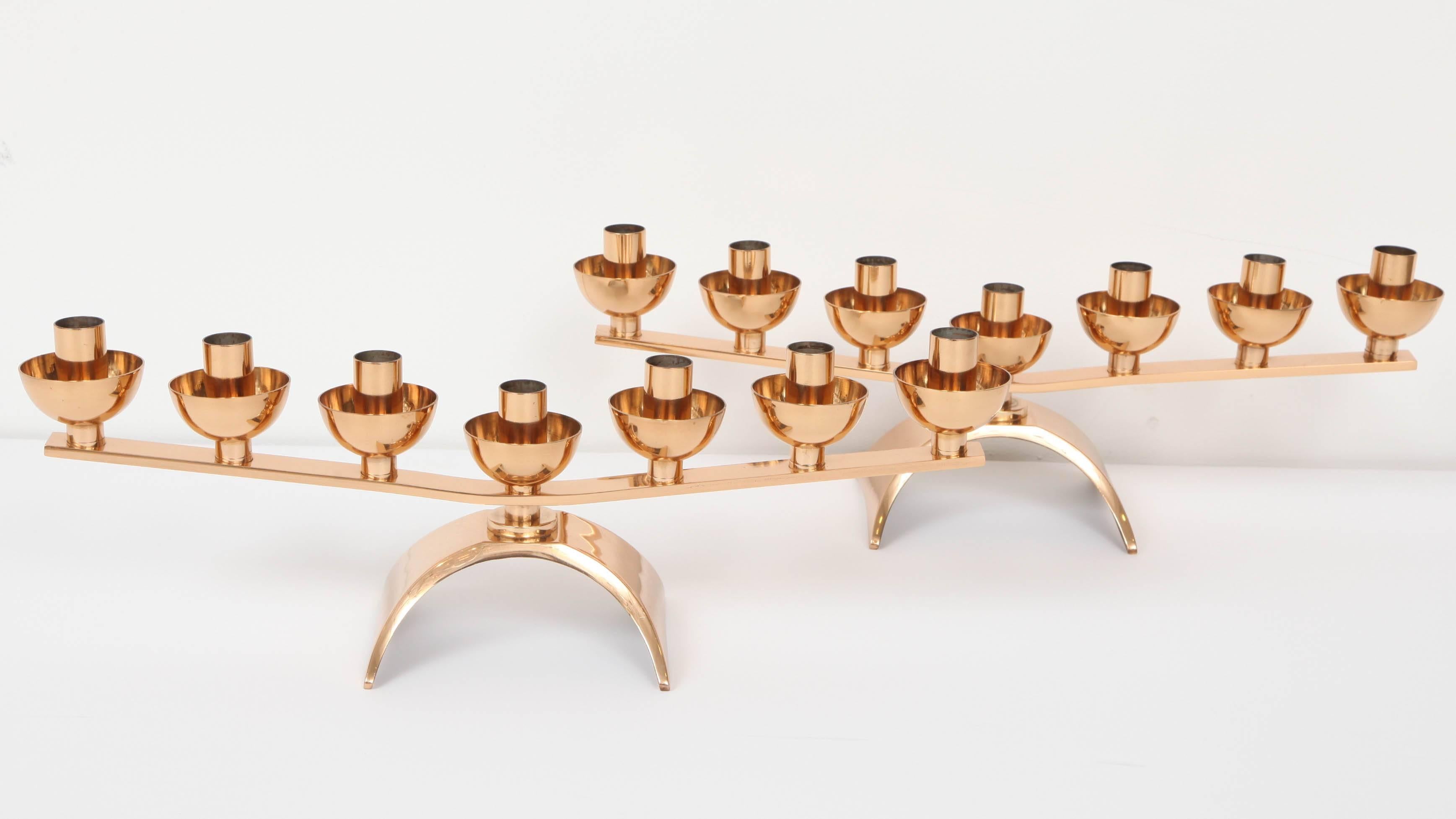 Pair of Brass Mid-Century Modern Candleholders, circa 1960 In Excellent Condition For Sale In New York, NY