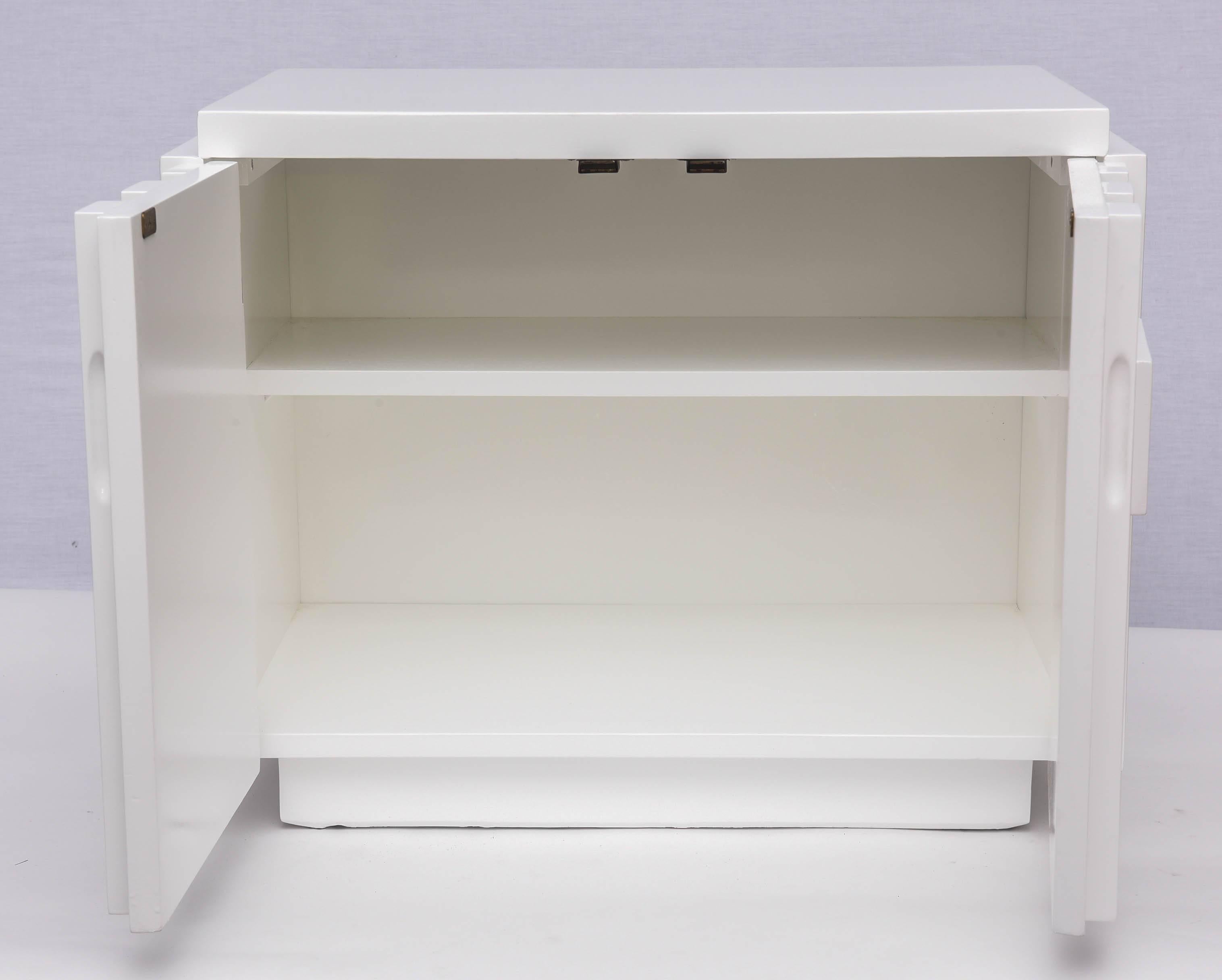 Mid-Century Modern Pair of Milo Baughman for Lane Nightstands in White Lacquer, 1970s, USA