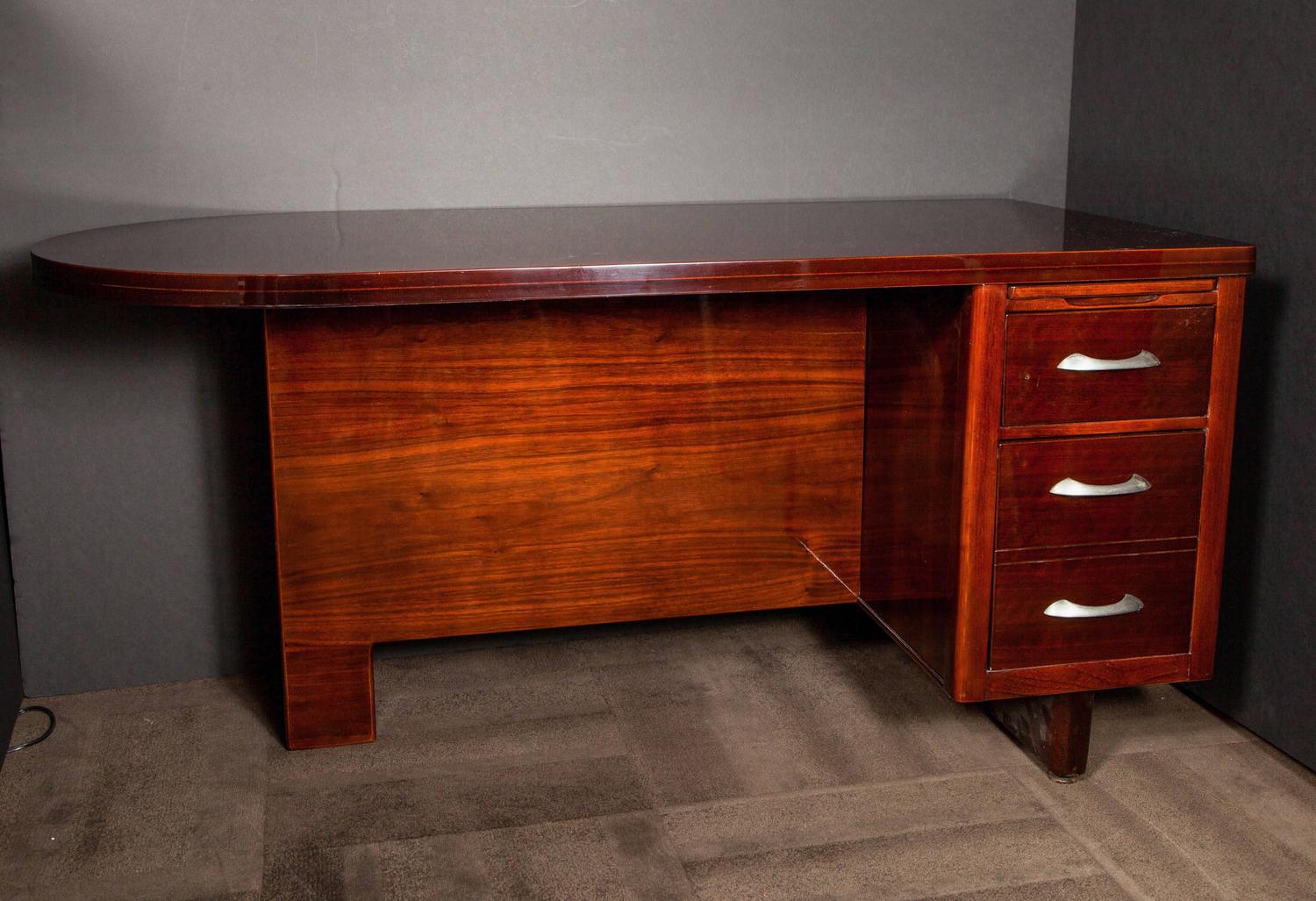 Art Deco Executive Desk in Bookmatched Mahogany For Sale at 1stdibs