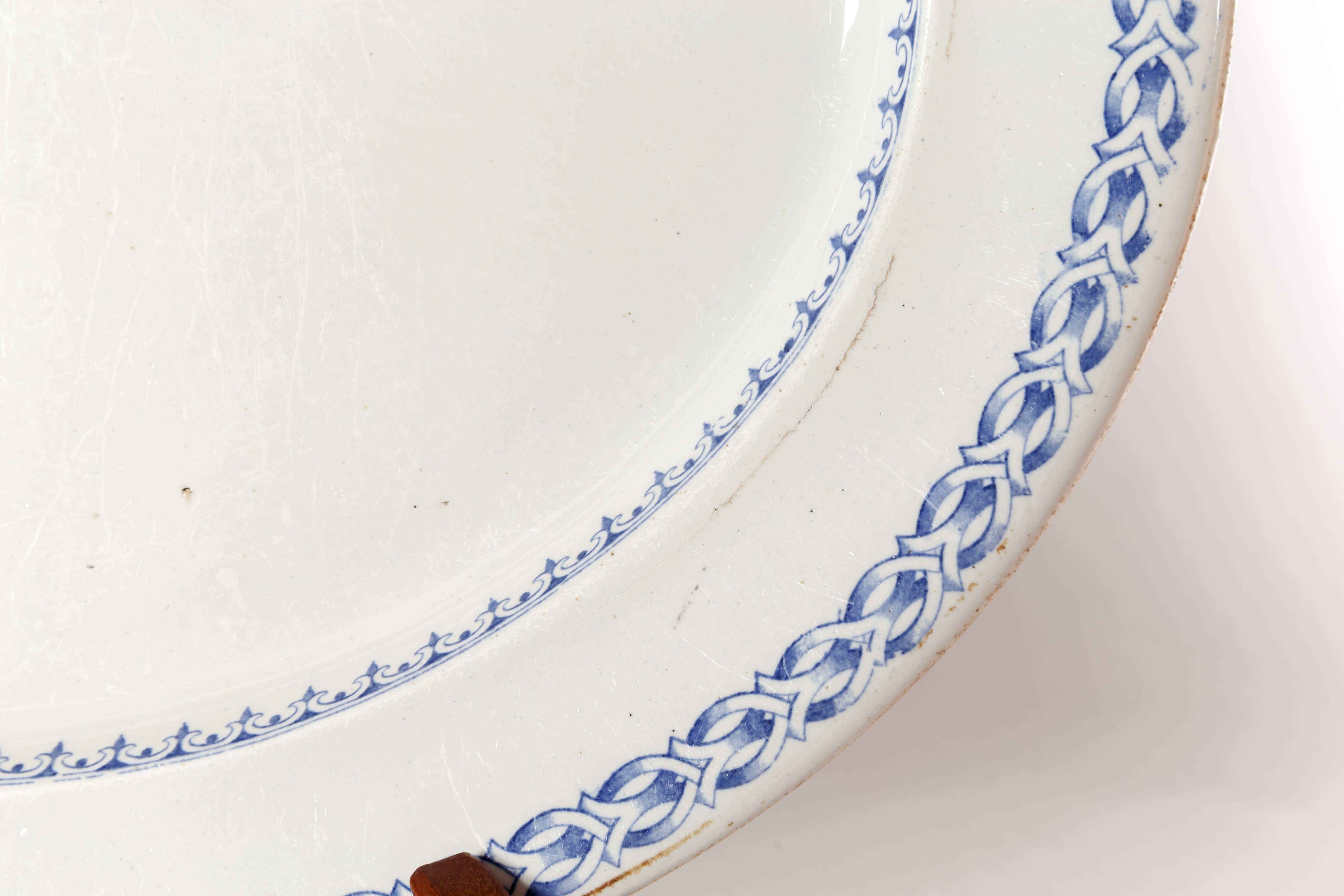 Mid-19th Century Large Oval English Davenport Blue and White Transfer Ware Platter For Sale