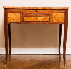 Tisch De Toilette aus Tulpenholz und Amaranth im Louis XV.-Stil, um 1760