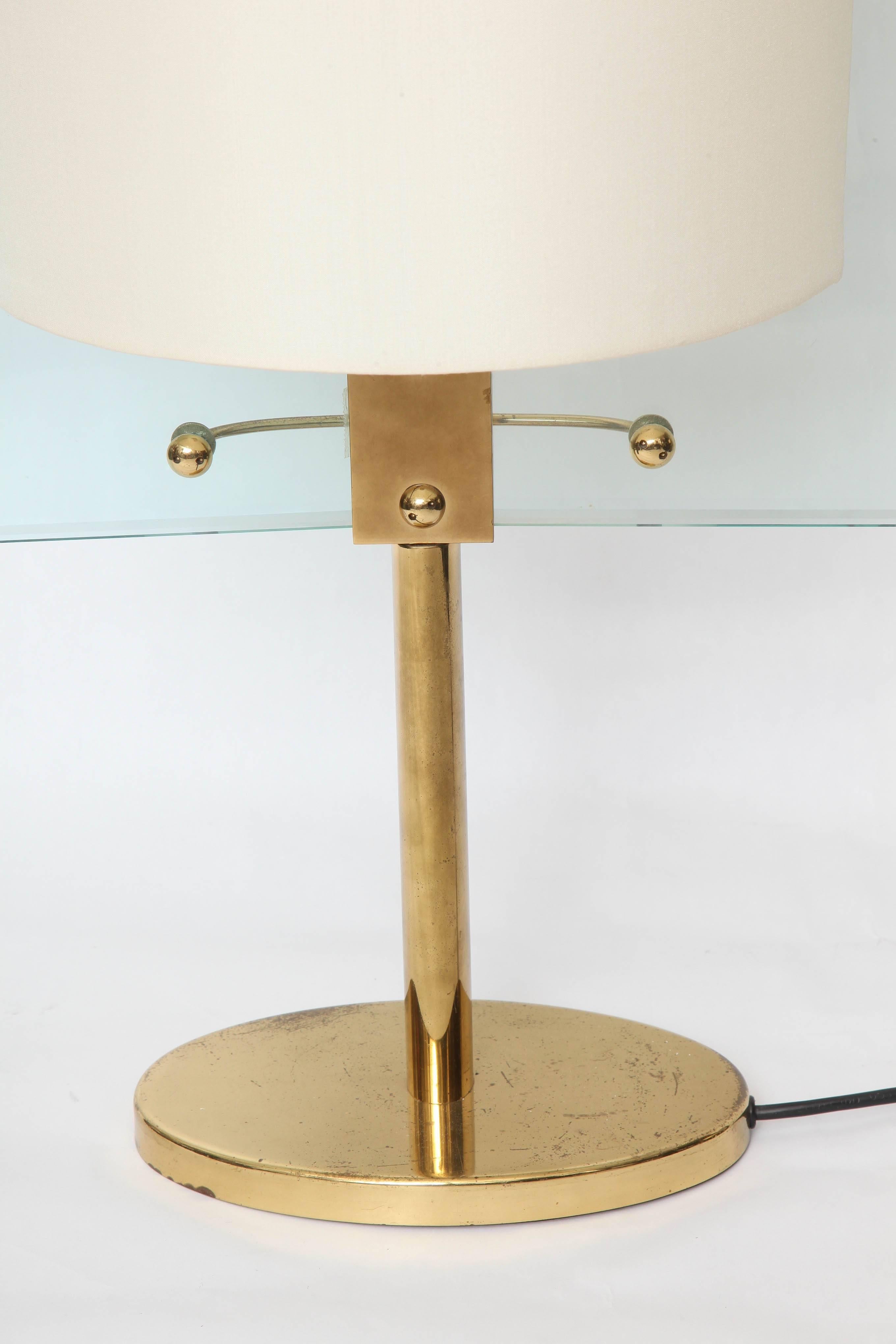 Mid-Century Modern Italian Glass and Brass Table Lamp by Fontana Arte