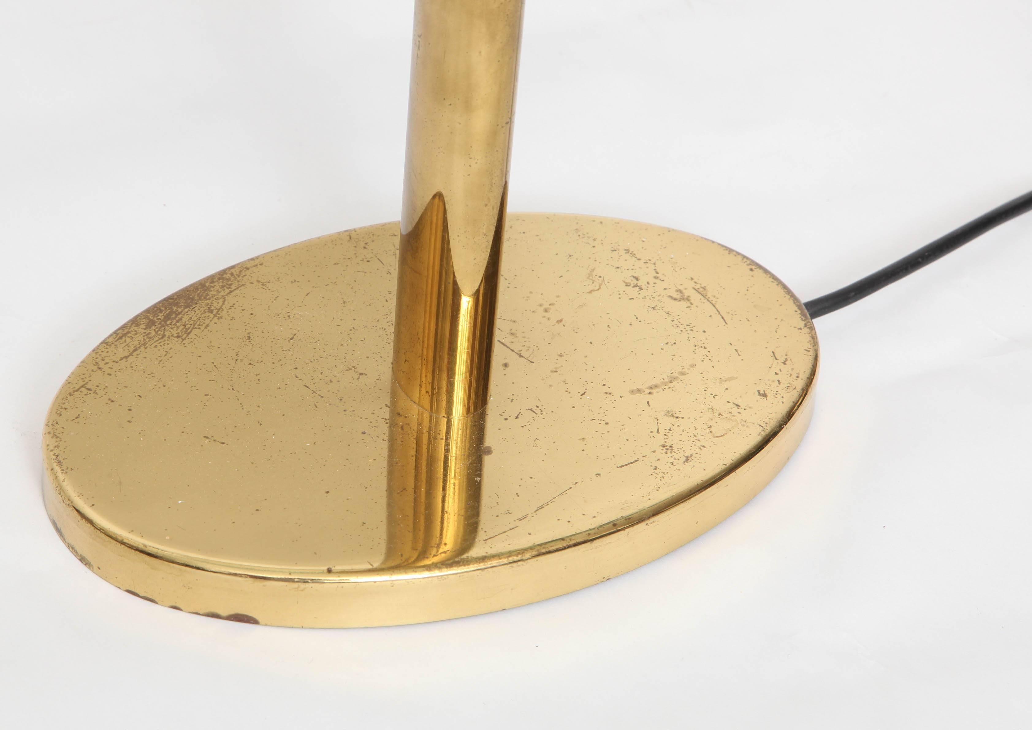 Italian Glass and Brass Table Lamp by Fontana Arte In Excellent Condition In New York, NY