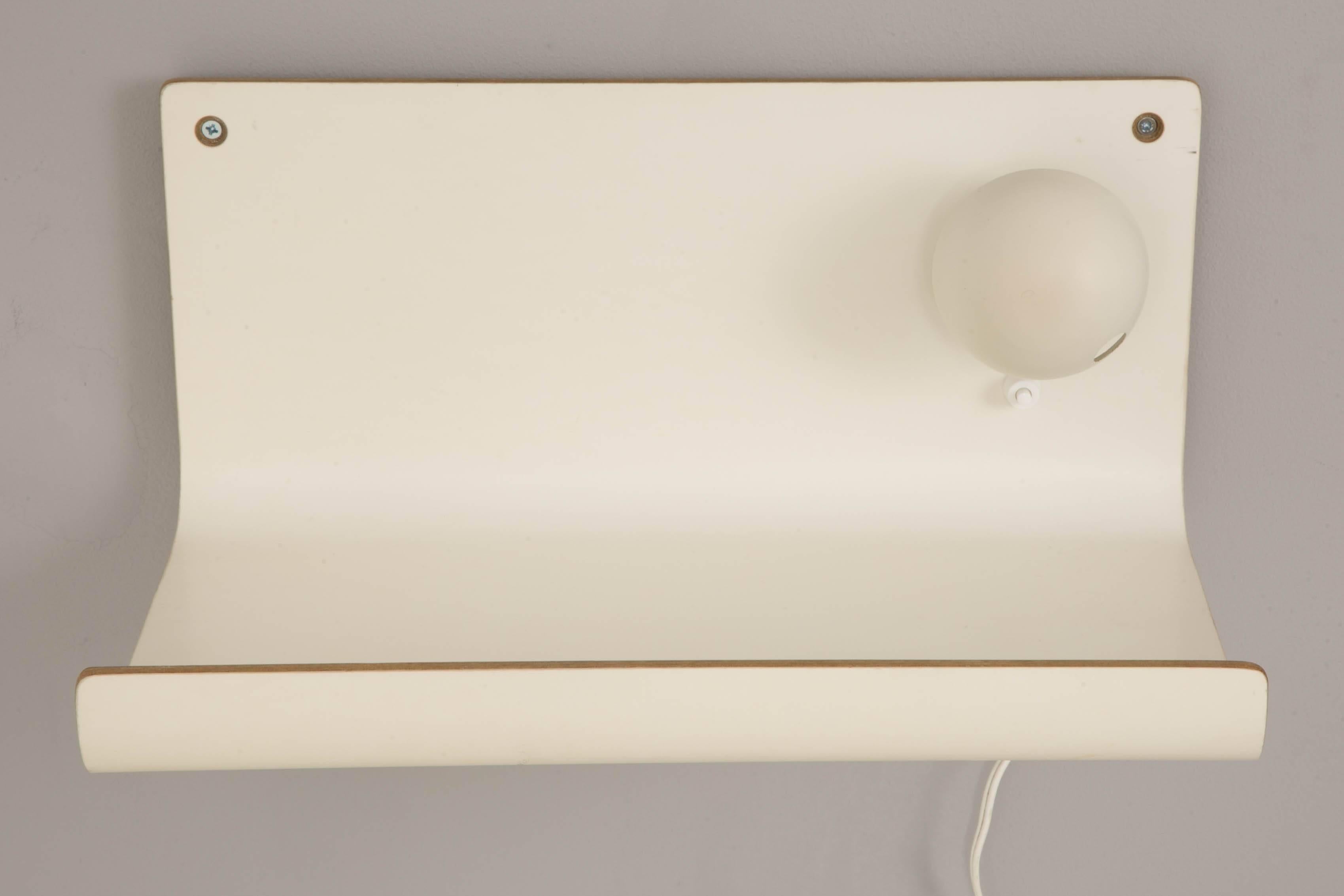 Stratifié Paire d'étagères de luminaires par Pierre Guariche, édition Negroni, 1969 en vente