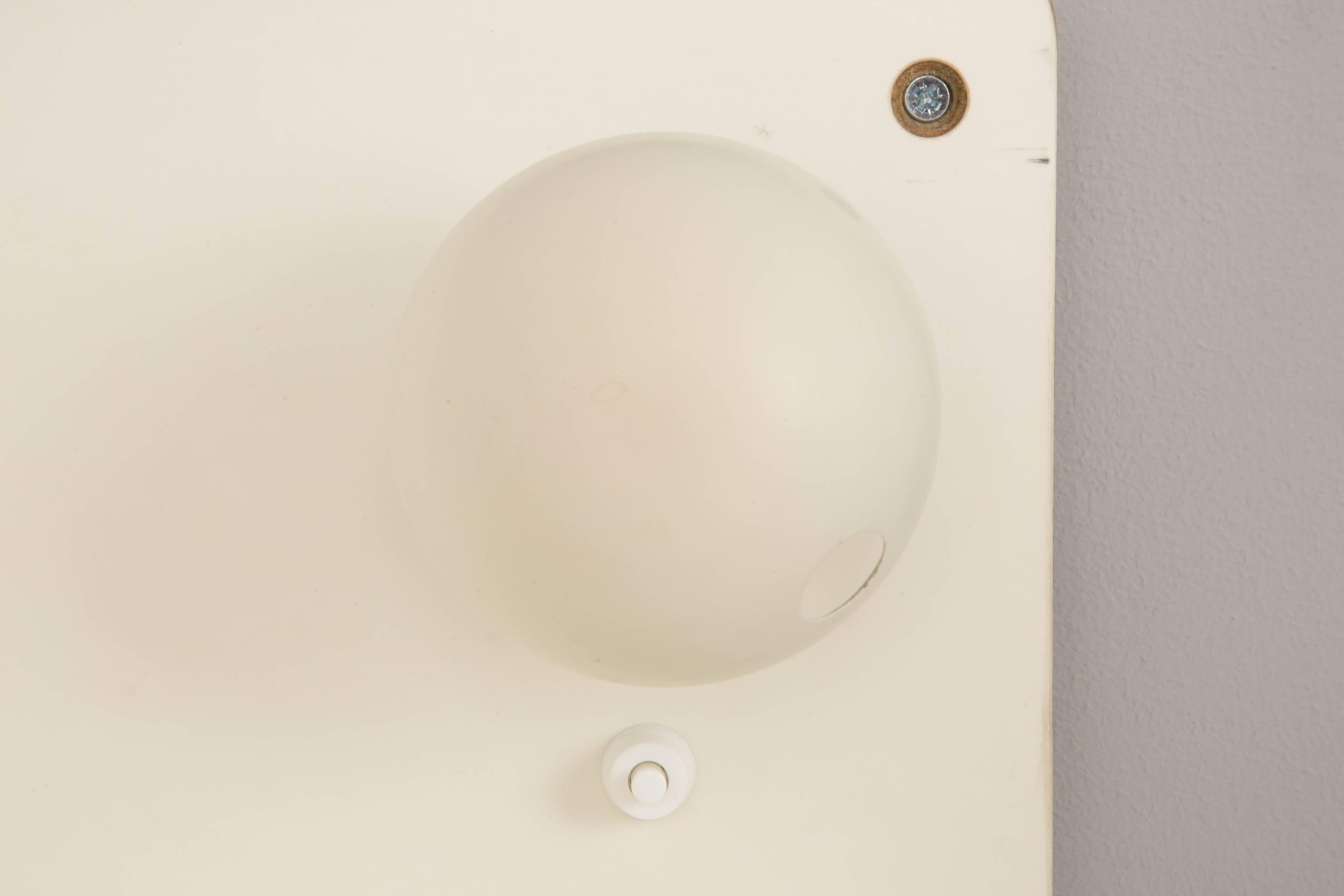 Paire d'étagères de luminaires par Pierre Guariche, édition Negroni, 1969 en vente 4