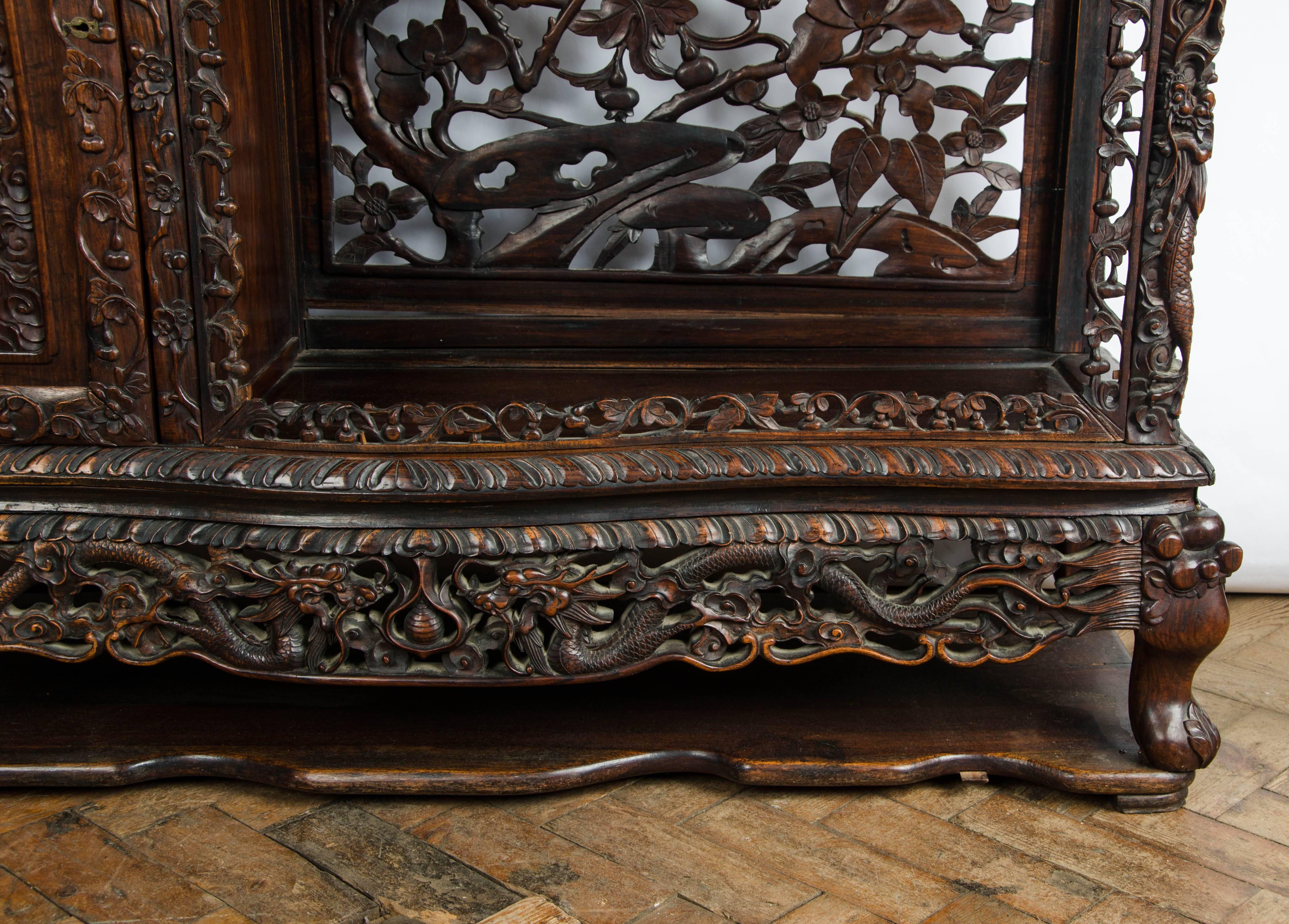19th Century Chinese hardwood shelves In Good Condition In Brighton, Sussex