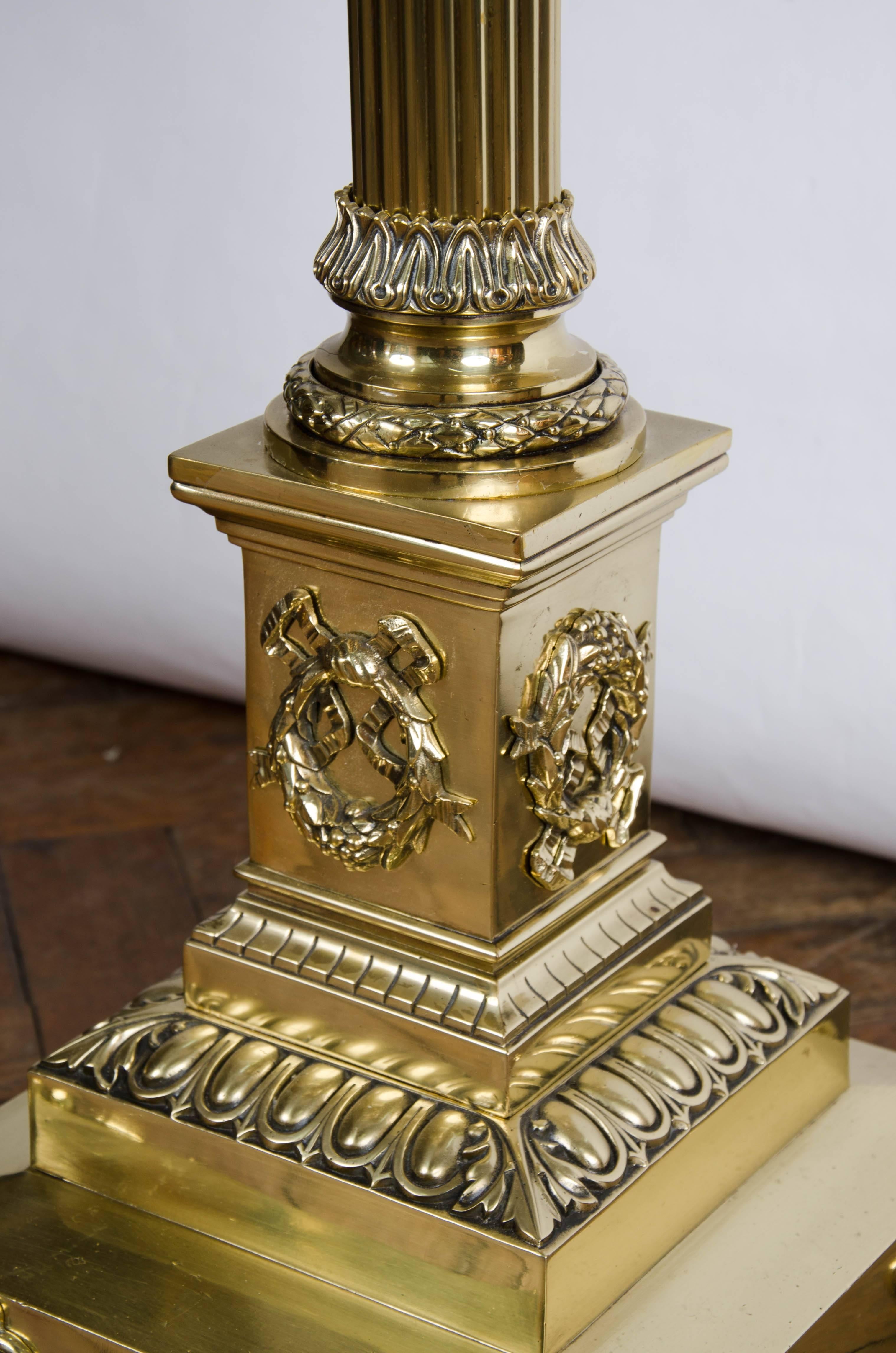 Fin du XIXe siècle Lampe corinthienne victorienne en vente