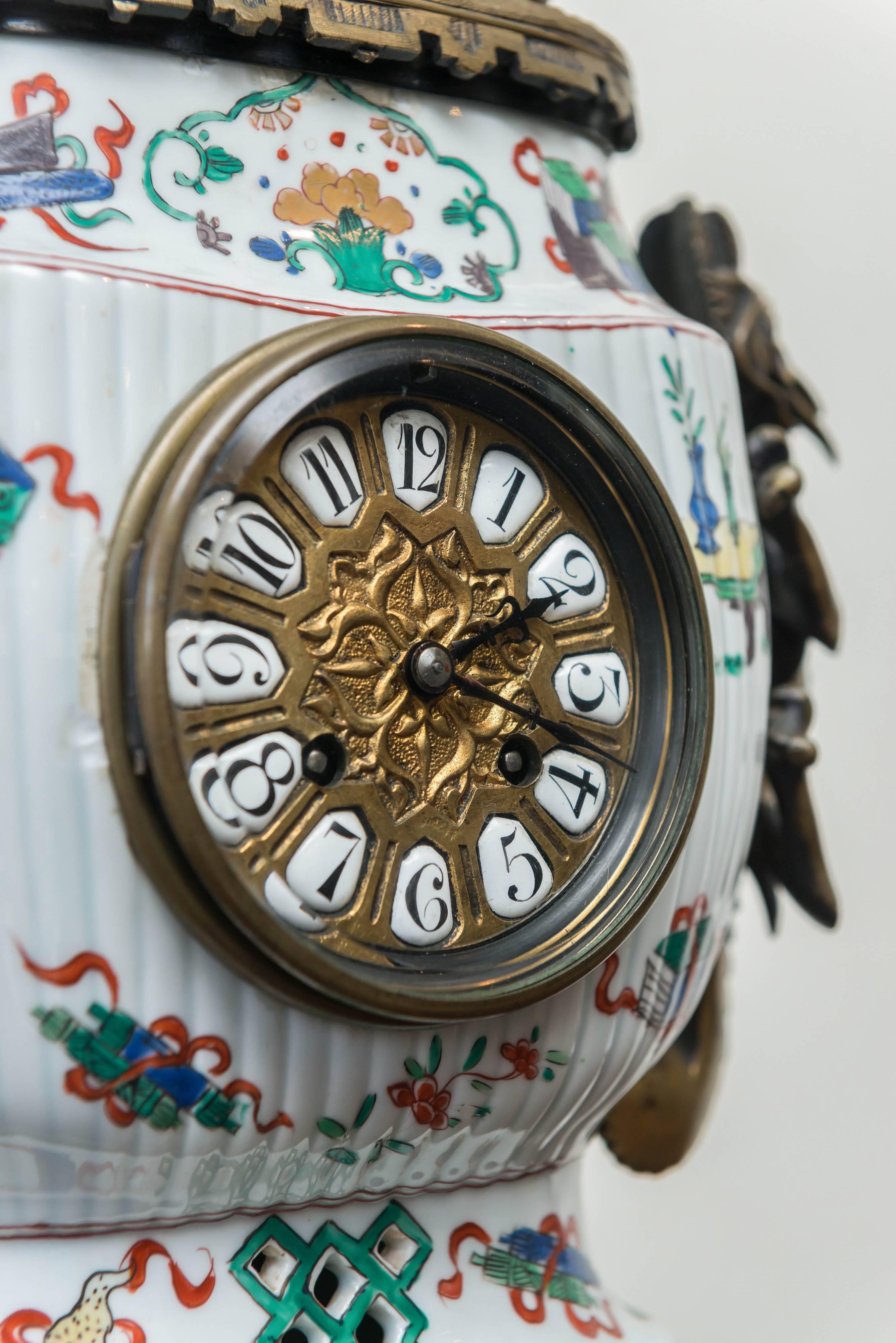 Bronze 19th Century, French Clock in the Chinoiserie Style For Sale