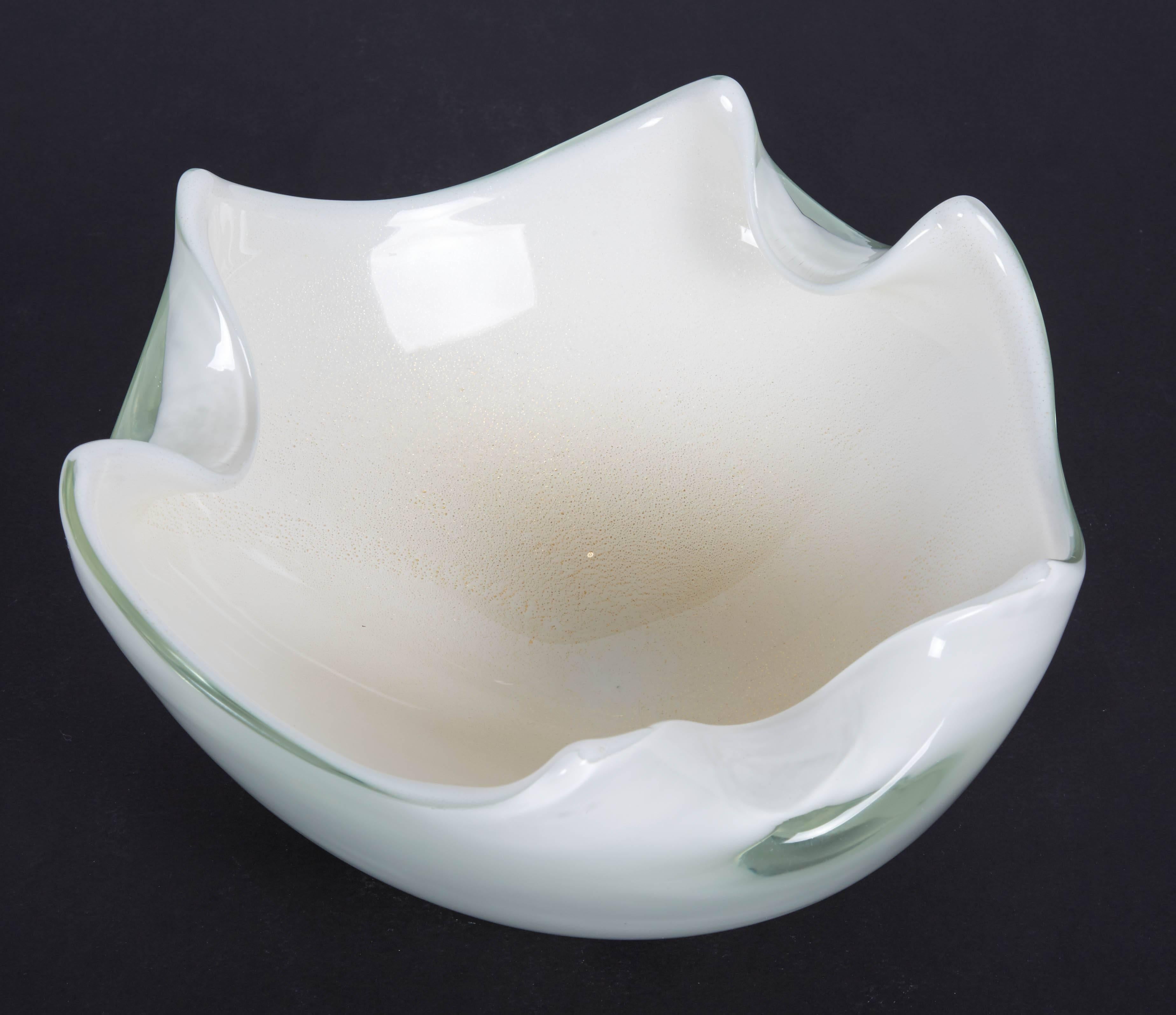 Mid-Century Modern Gorgeous Sommerso Bowl by Camer Glass