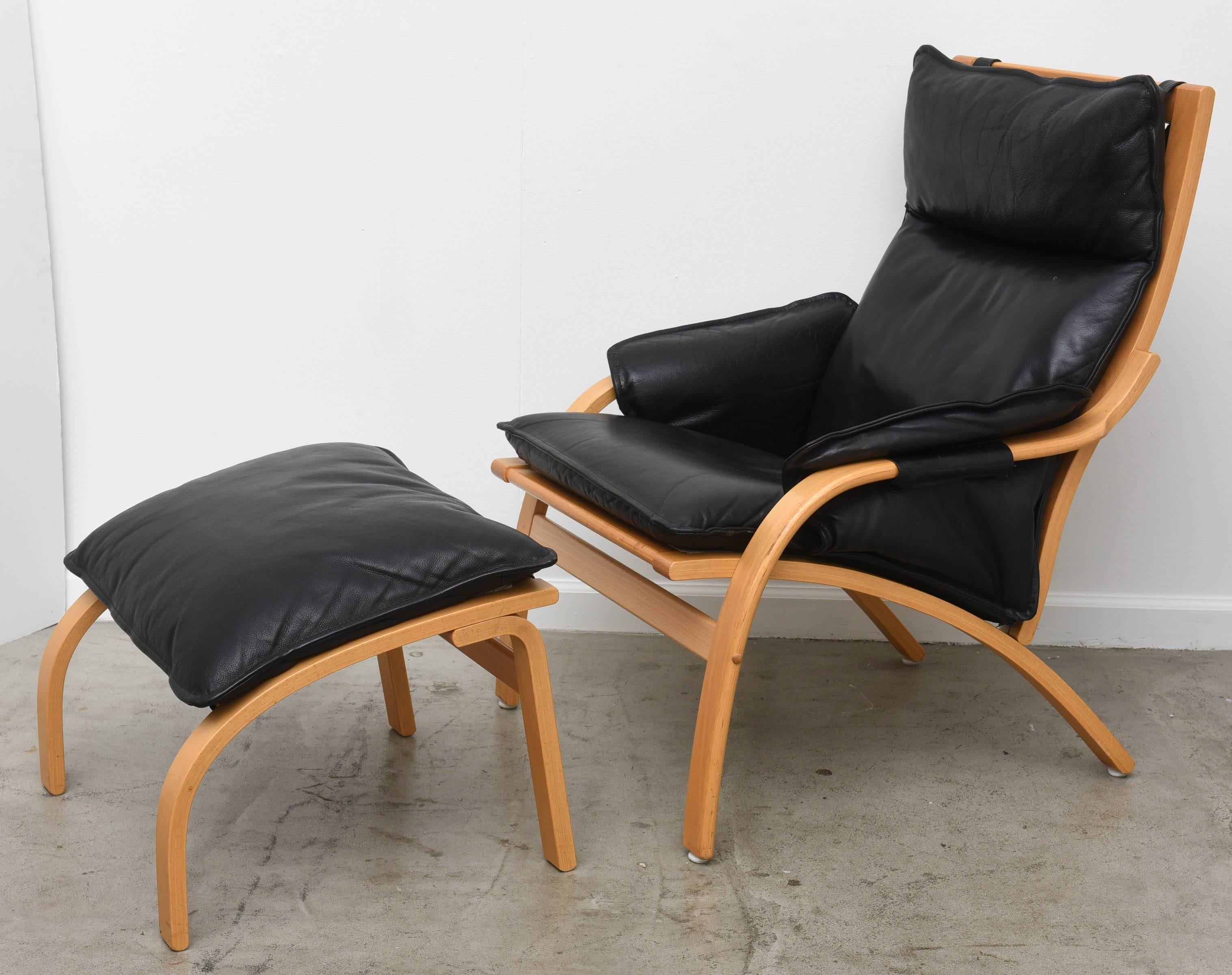 Pair of Mogens Hansen Danish Lounge Chairs with Ottoman 3