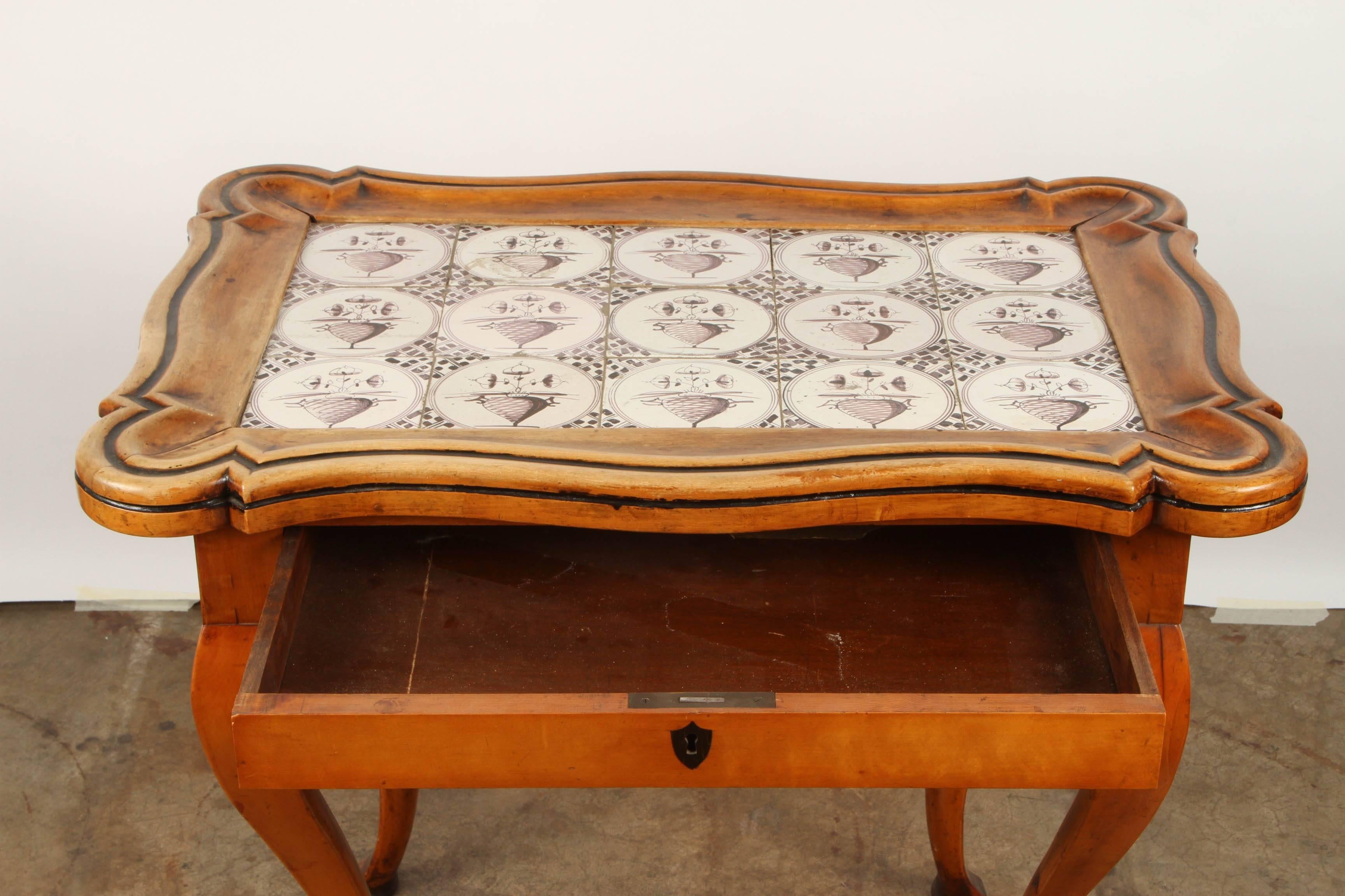 Northern German Rococo Style Table with Kellinghus Tile 1