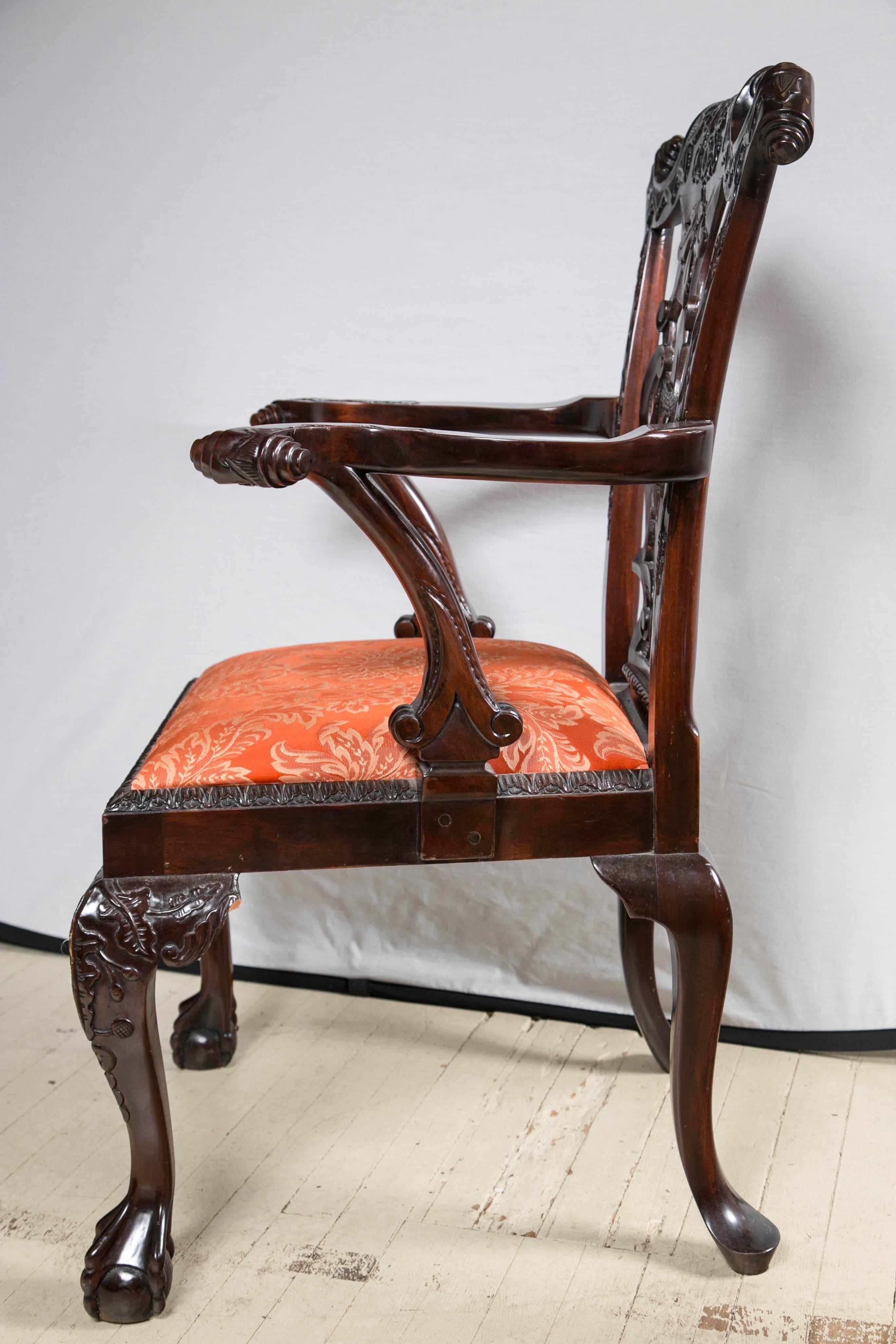 Hand-Carved Set of Eight Chippendale Style Dining Chairs For Sale