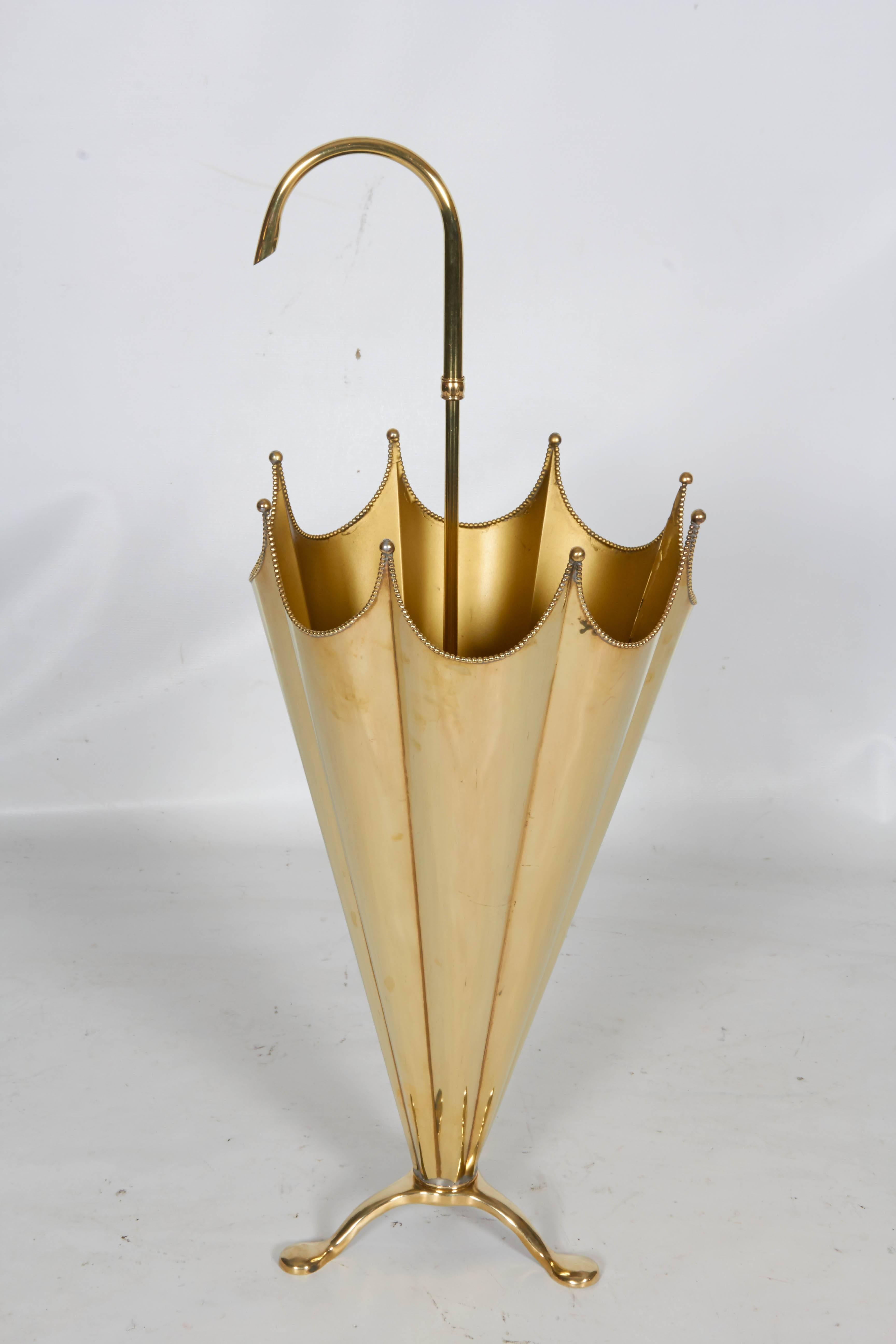 Charming Brass Umbrella Stand In Good Condition In New York, NY