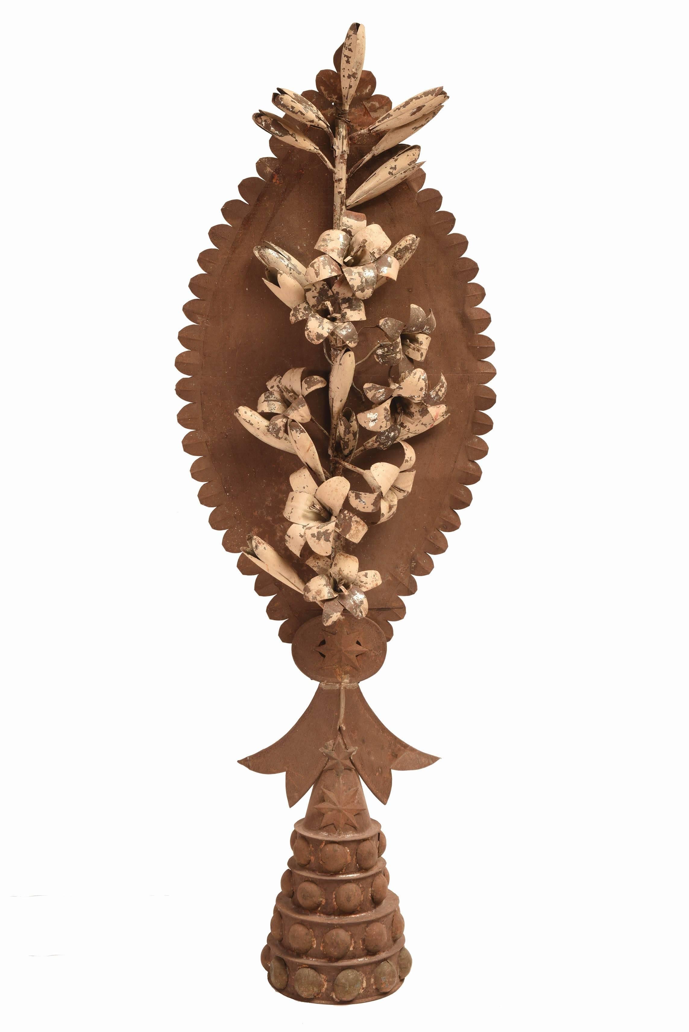Early 19th Century Pair of Metal Sheet Flowers In Good Condition For Sale In Milan, IT
