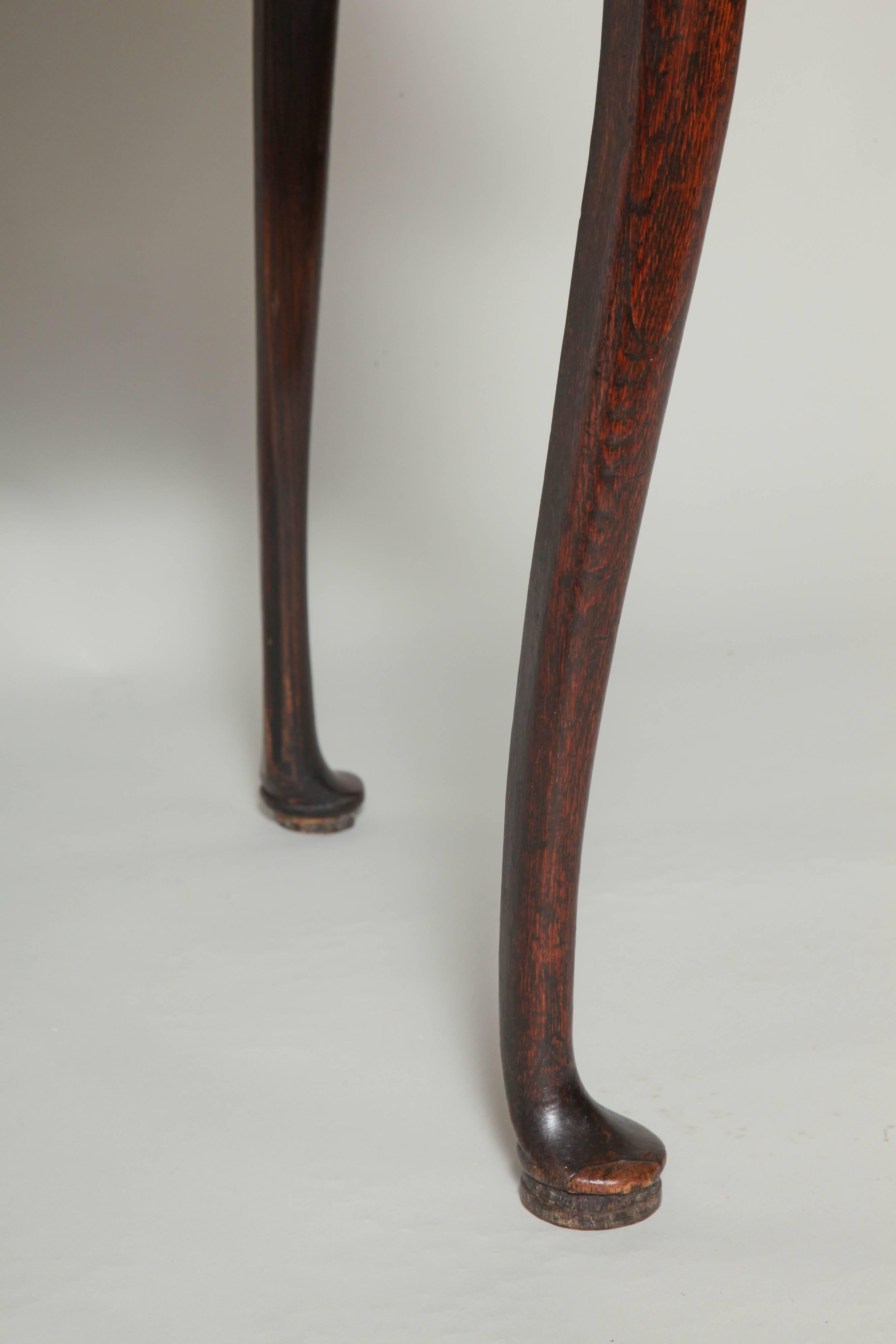 Early 18th Century Queen Anne Oak Pad Foot Table
