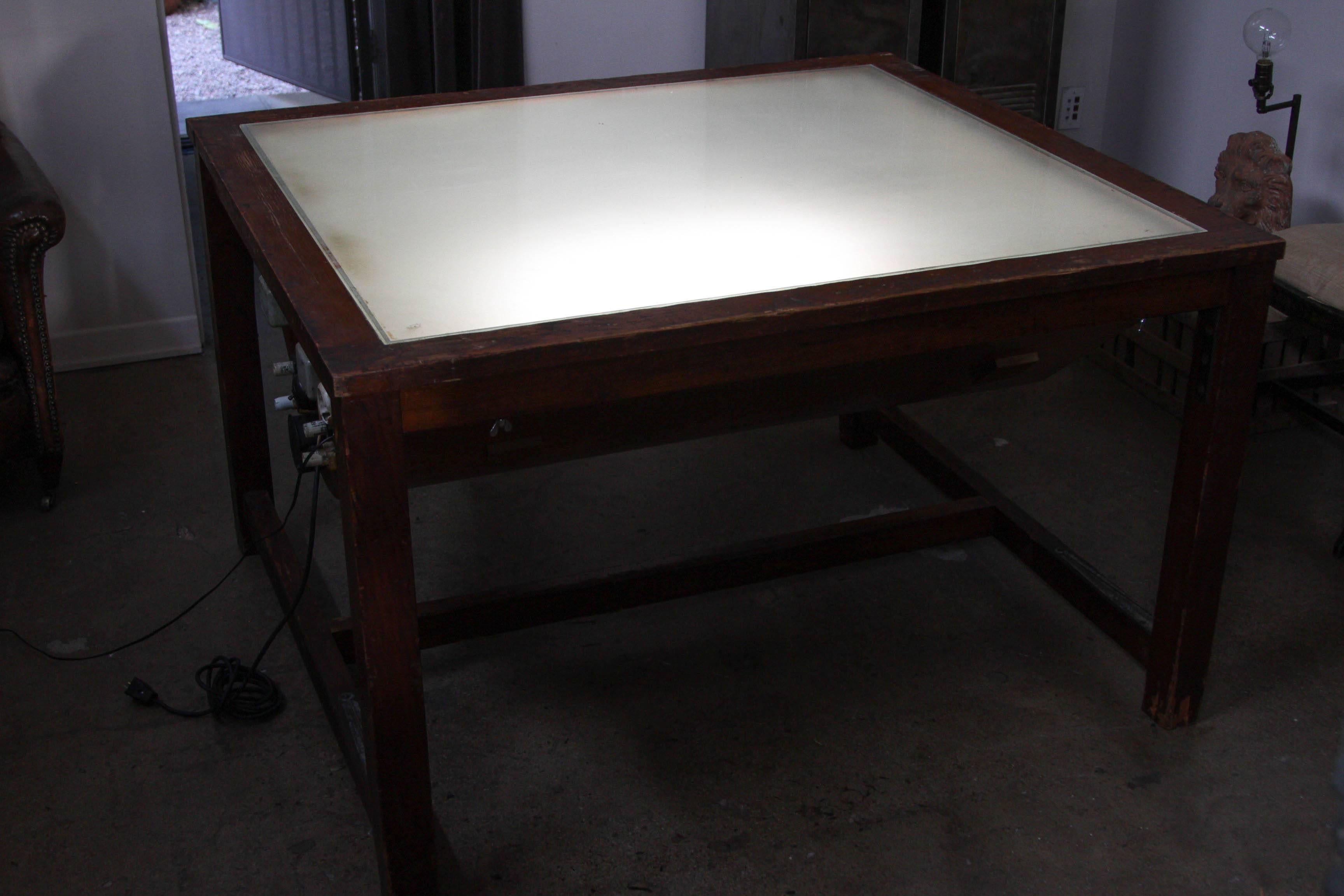 Early 1900s Light Table 1