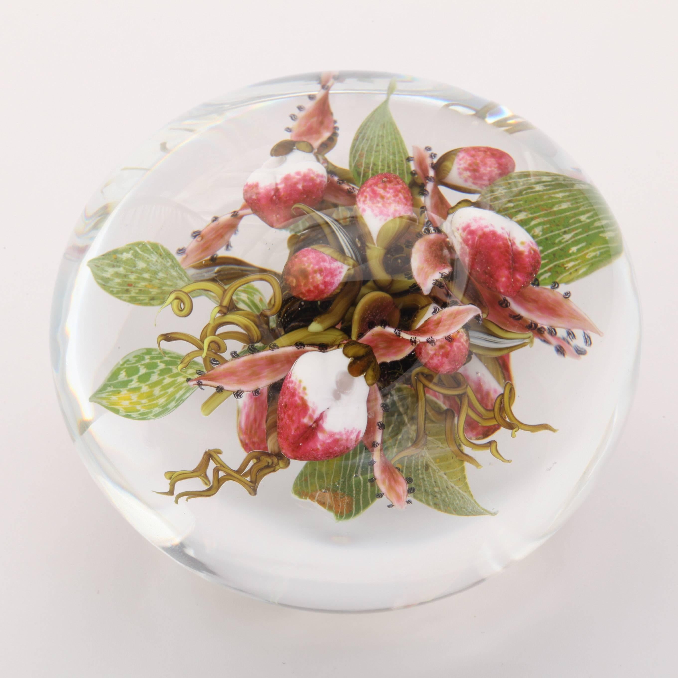 Beautiful David Graeber Compound Lady Slipper Paperweight In Excellent Condition For Sale In New York, NY