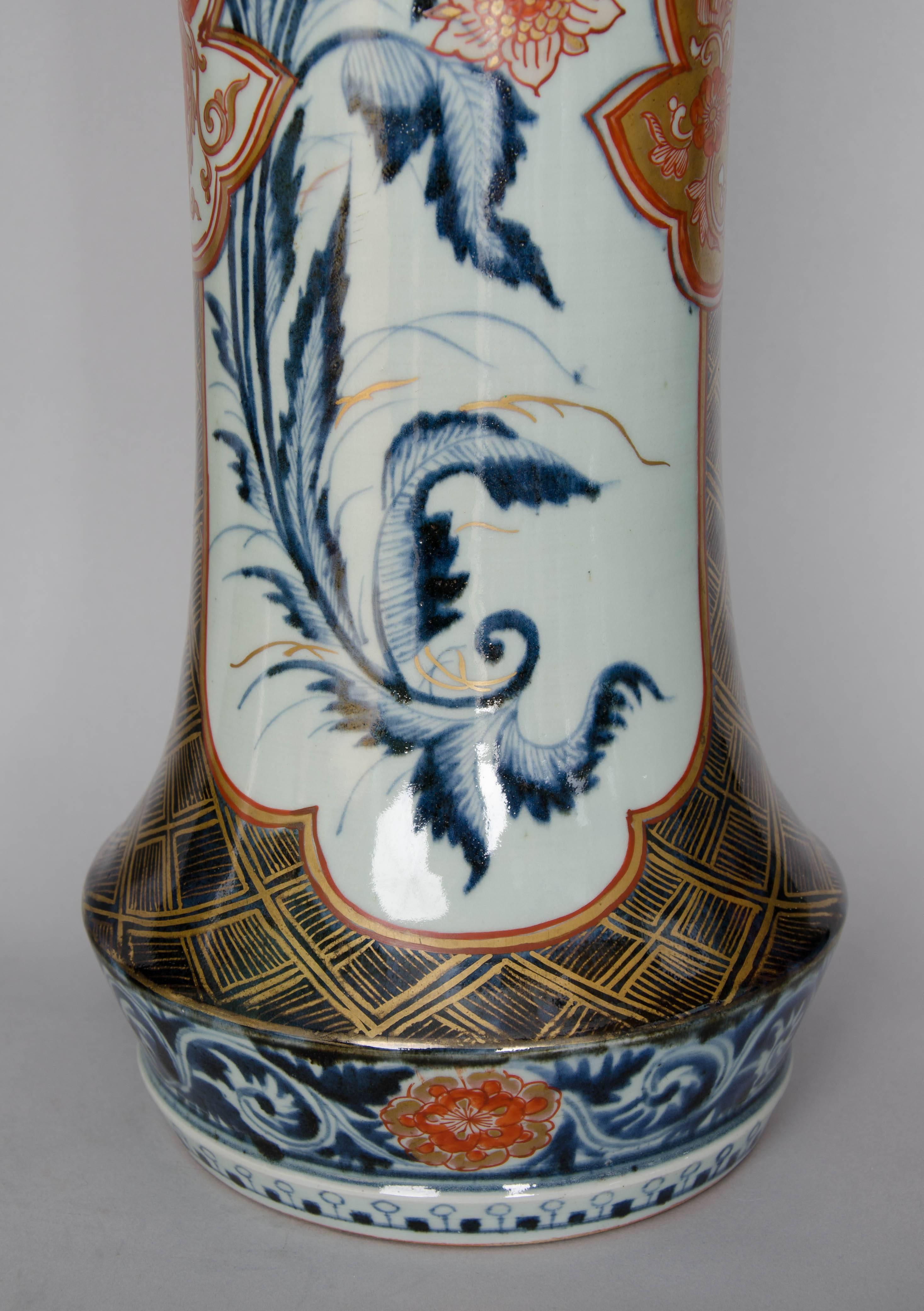 Pair of Japanese Imari Sleeve Vases, circa 1700 In Fair Condition For Sale In London, GB