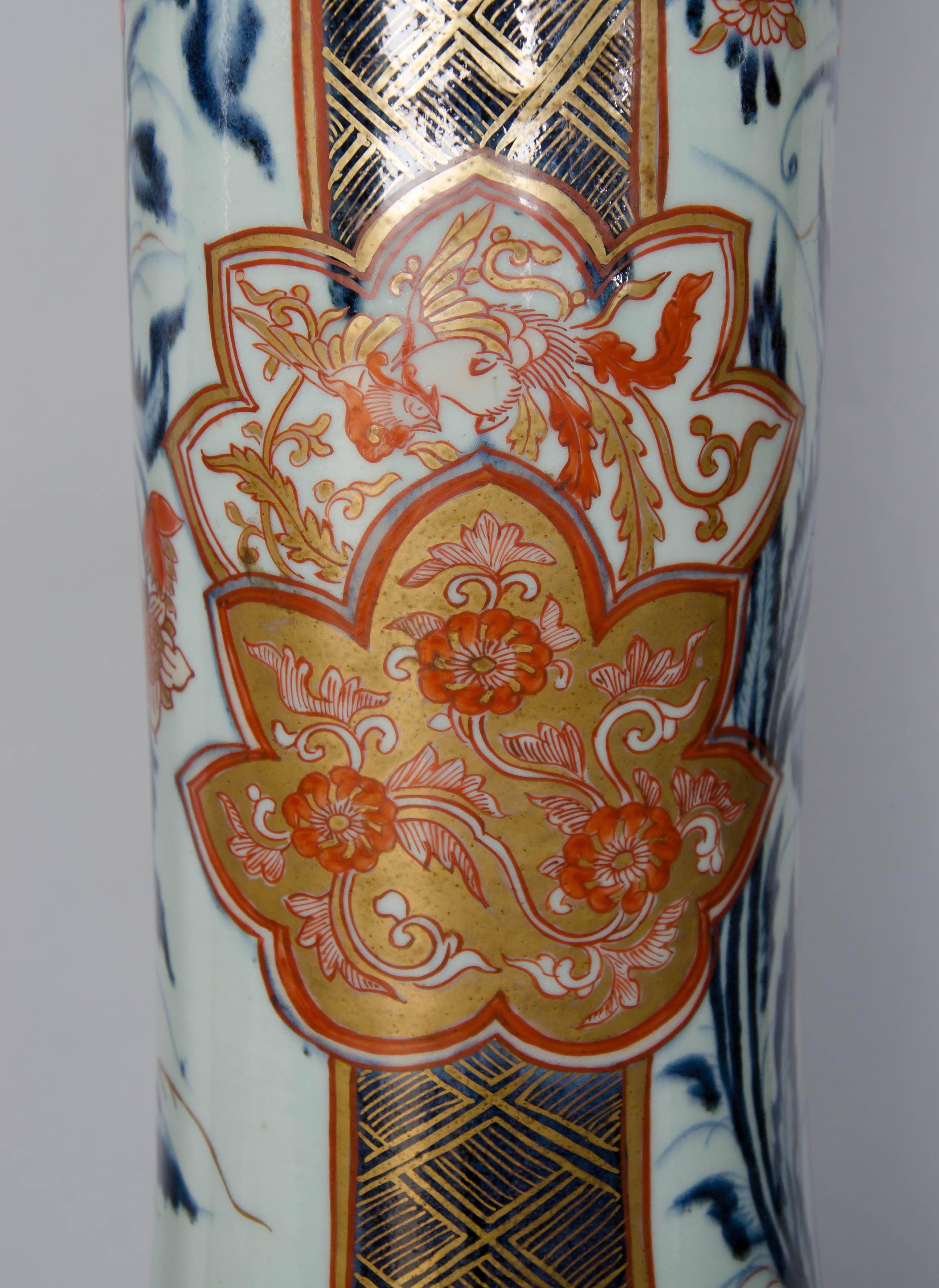 Pair of Japanese Imari Sleeve Vases, circa 1700 For Sale 1