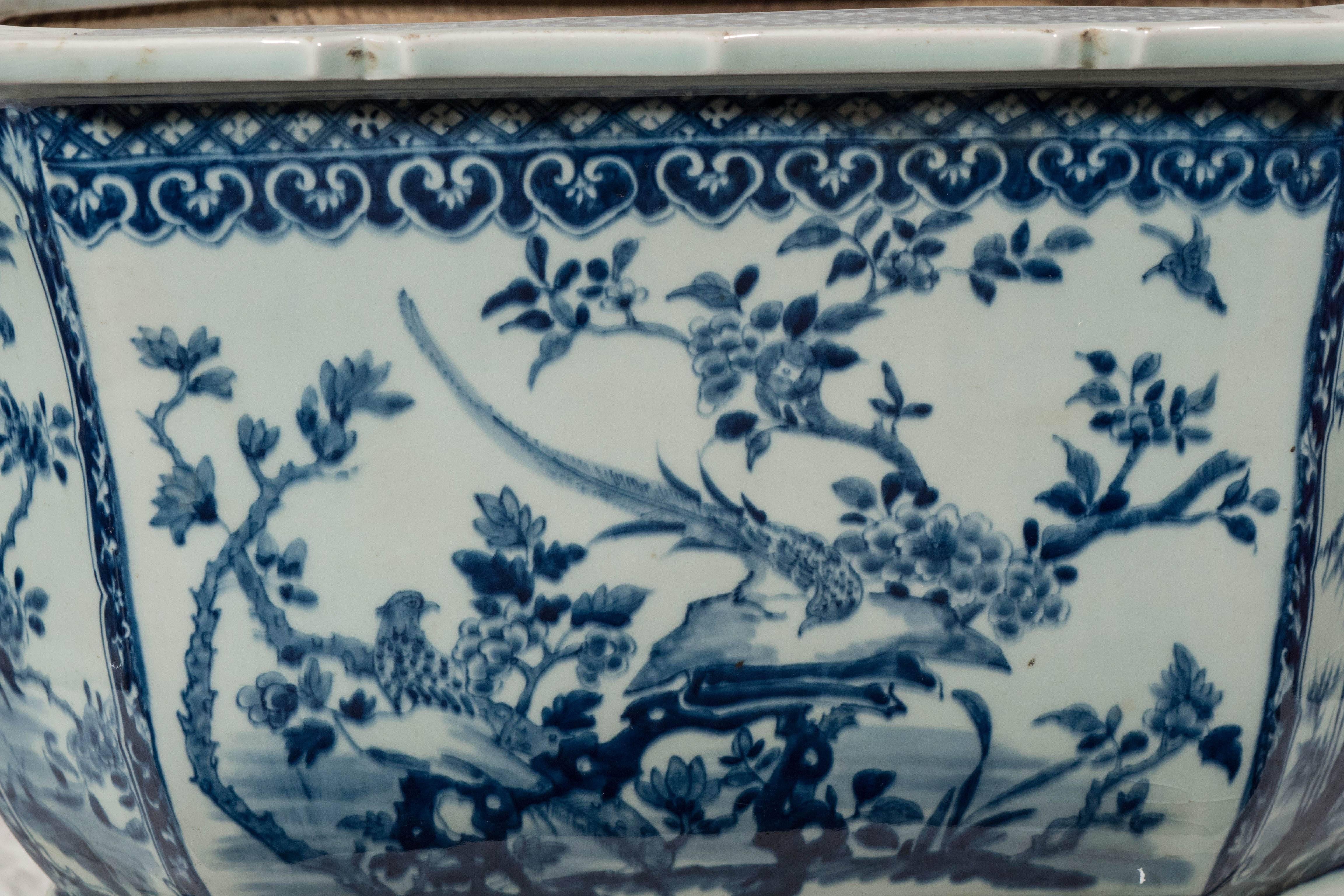 Qing A Chinese Porcelain Blue and White Planter