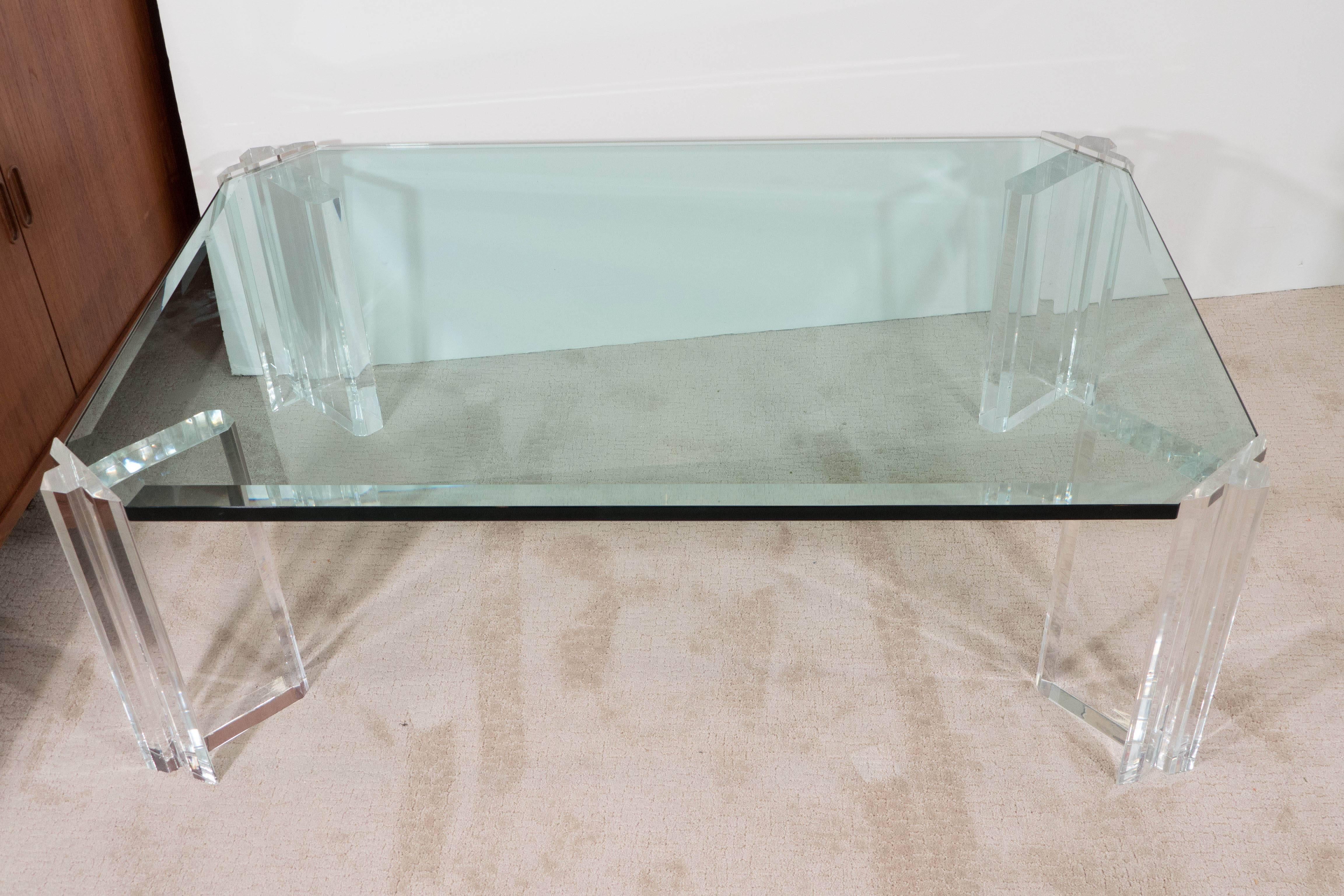 Beveled Glass Top Coffee Table on Lucite Legs In Good Condition In New York, NY