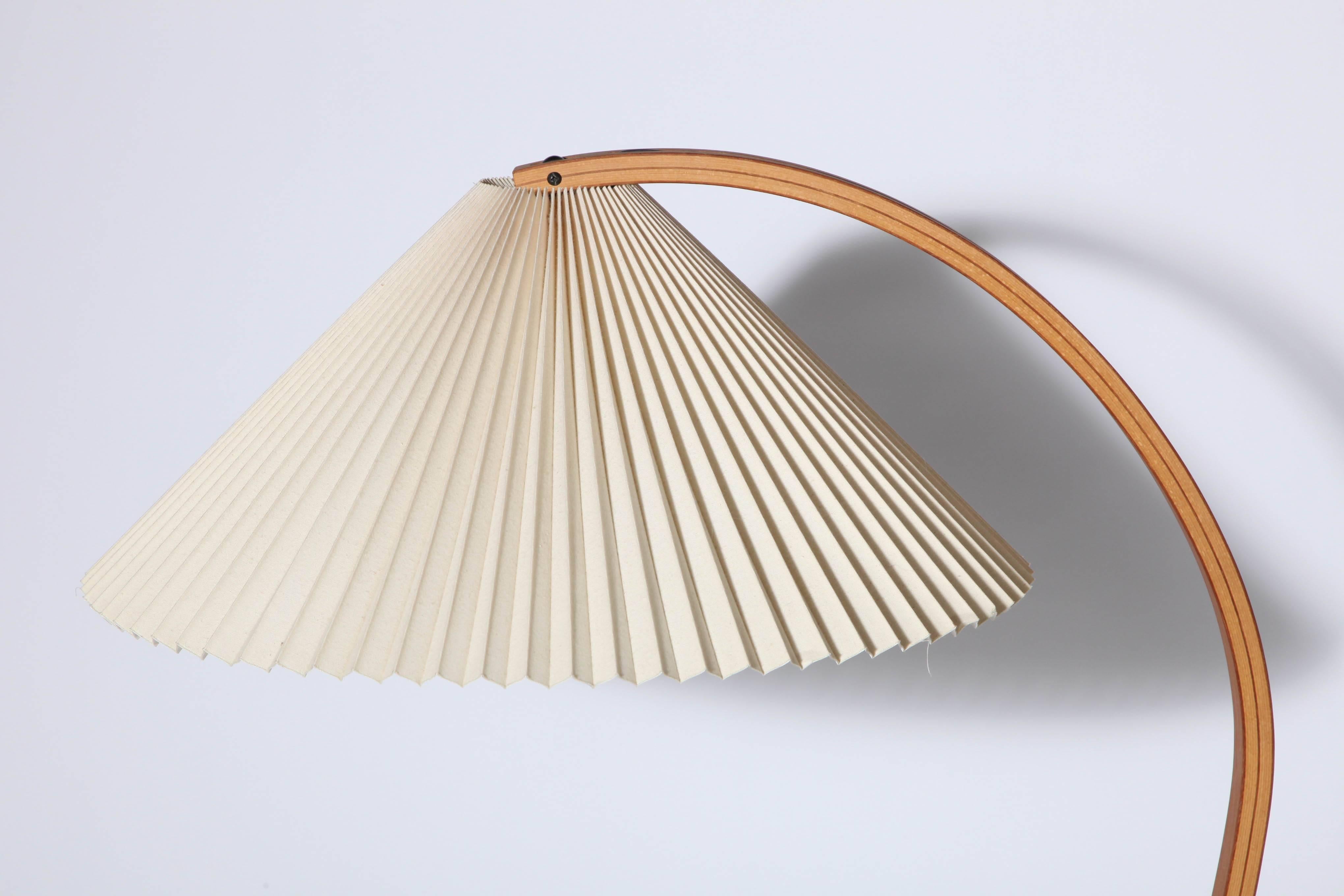 Scandinavian Modern Teak and Beech arched bentwood Floor Lamp by Mads Caprani with Cream (12