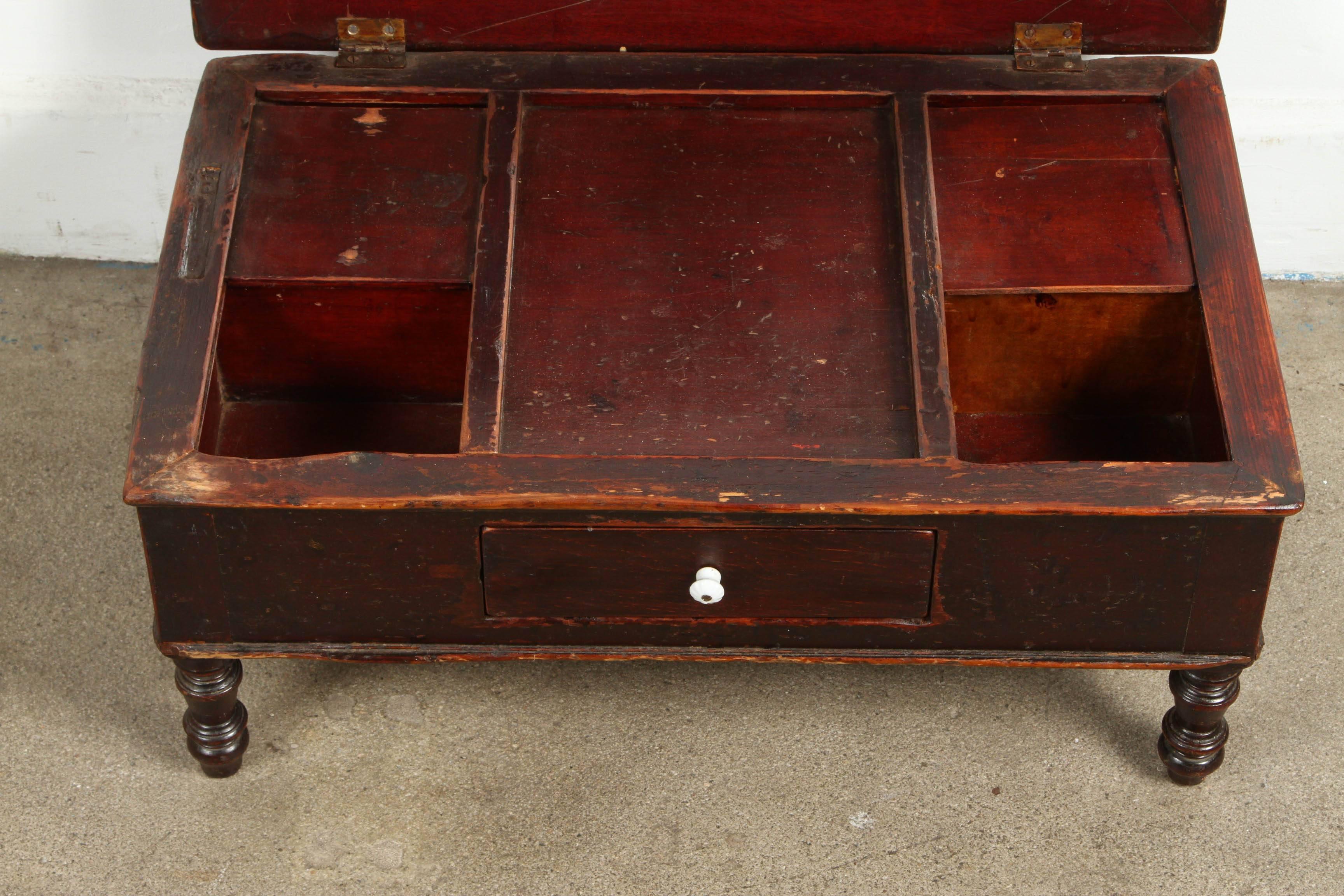 Stained 19th Century Victorian Mahogany Dressing Table Mirror with Jewelry Chest For Sale