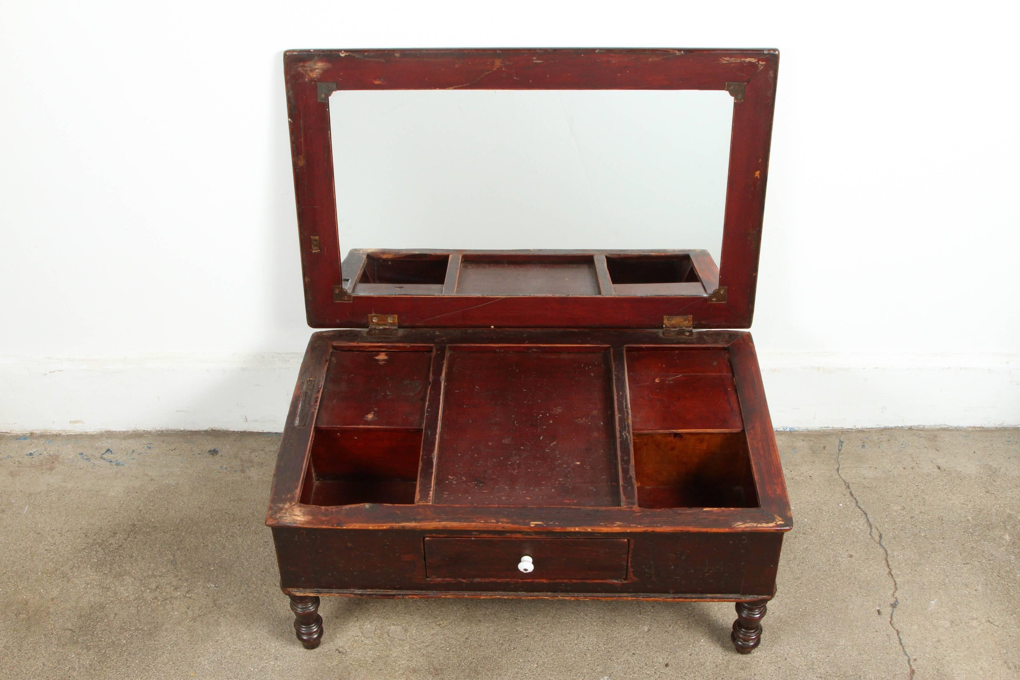 19th Century Victorian Wood Dressing Table Mirror with Jewelry Chest In Good Condition For Sale In North Hollywood, CA