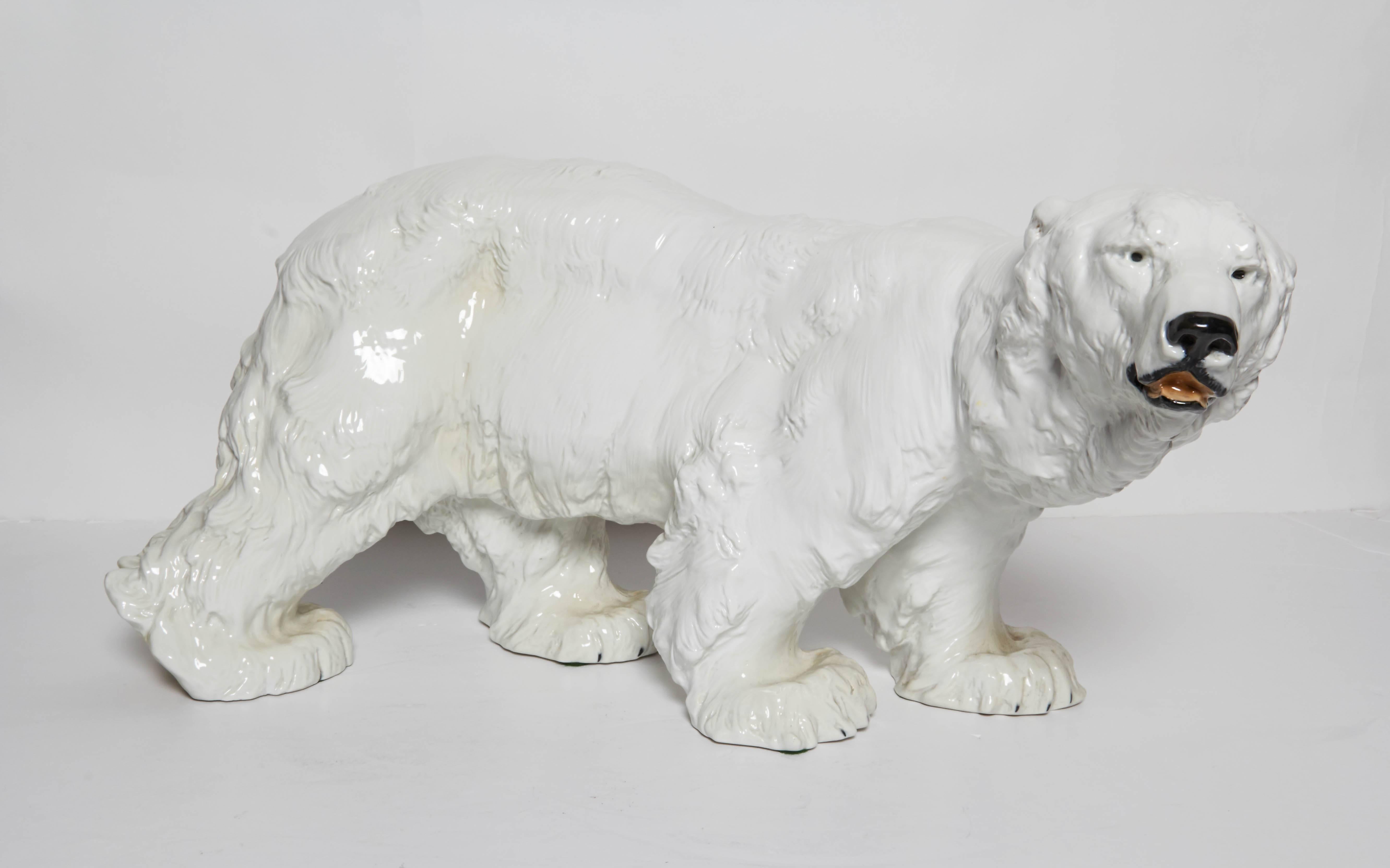 A beautiful and very large Art Deco Meissen Porcelain sculpture of a polar bear by Otto Jarl, beautifully sculpted, hand engraved and hand-painted under the glaze. Jarl, Otto (1856-1915), Austro-Swedish sculptor, studied in Stockholm and from 1881