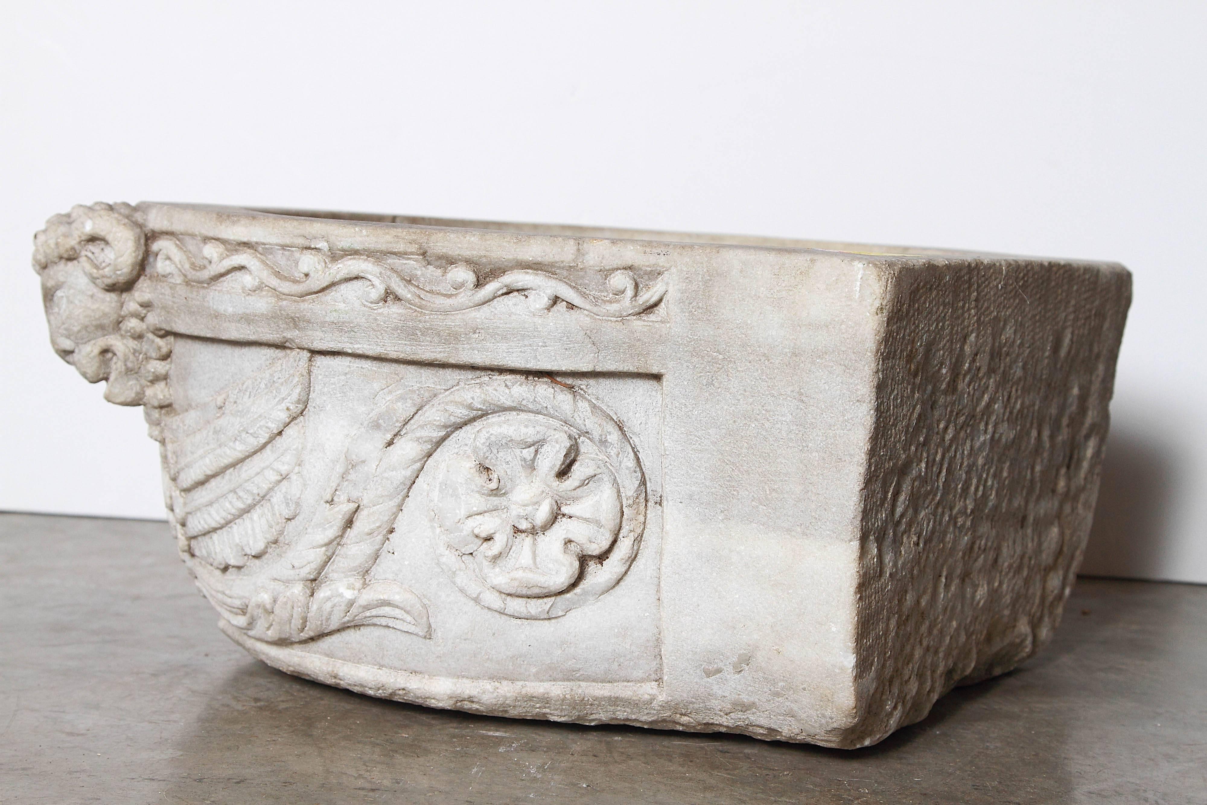 Carved Italian Marble Stoup or Sink, circa 1800 2