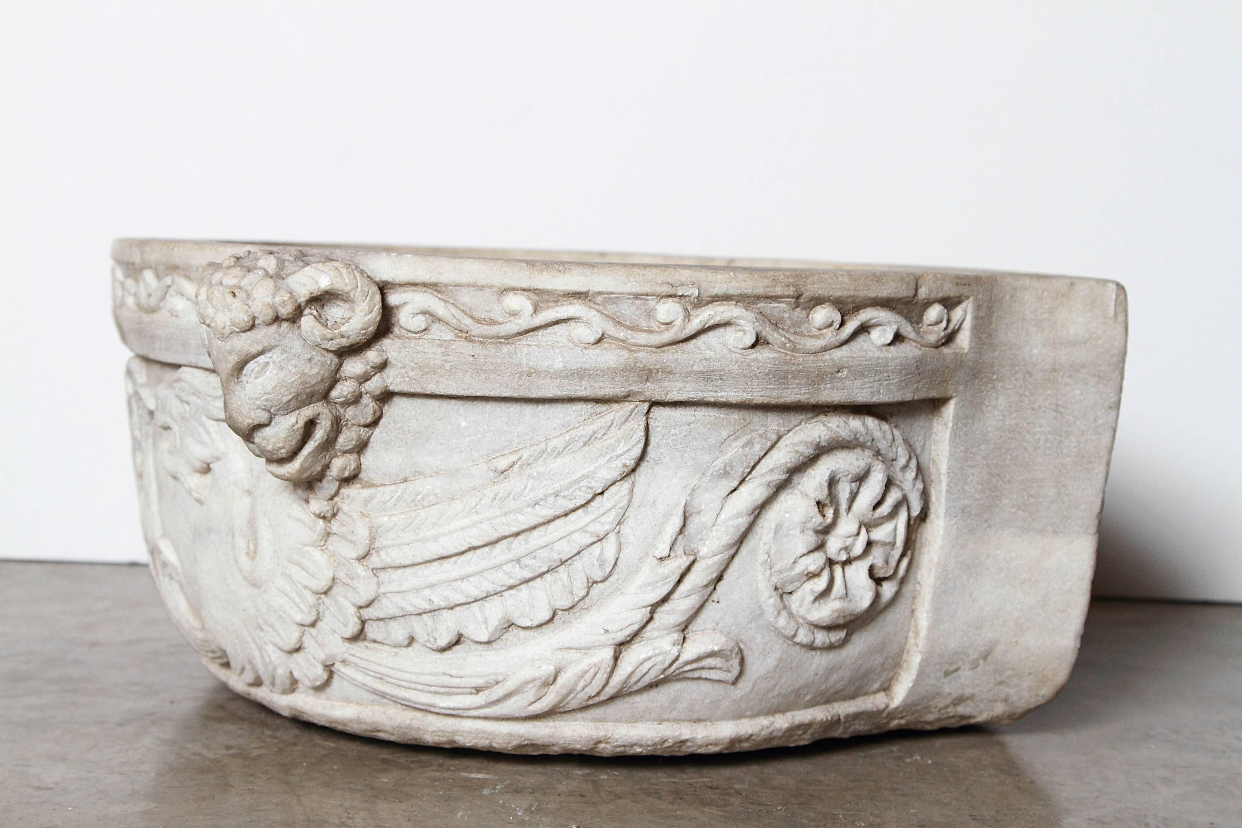 Carved Italian Marble Stoup or Sink, circa 1800 3