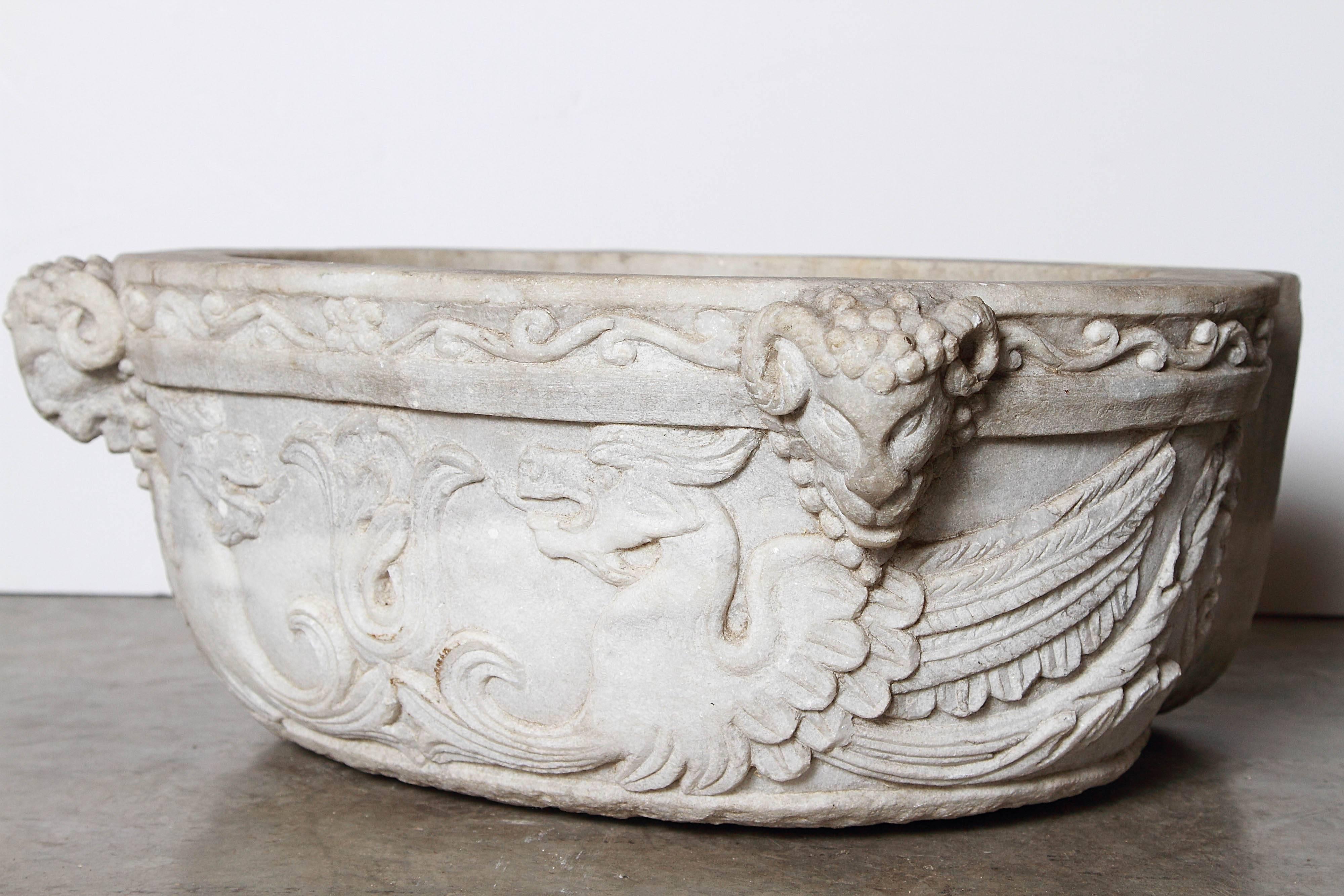 Carved Italian Marble Stoup or Sink, circa 1800 4